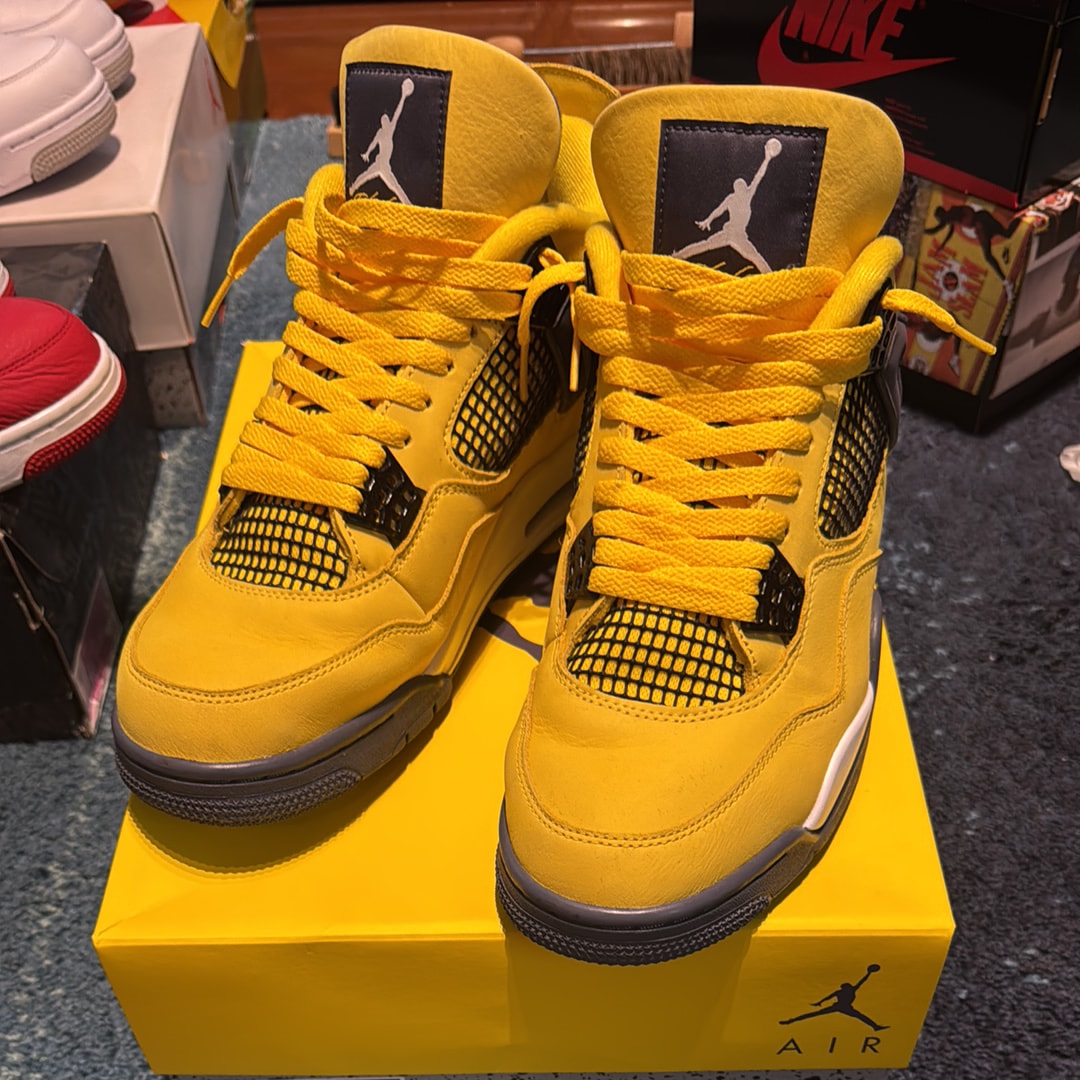 Nike Air Jordan 4 "Tour Yellow"