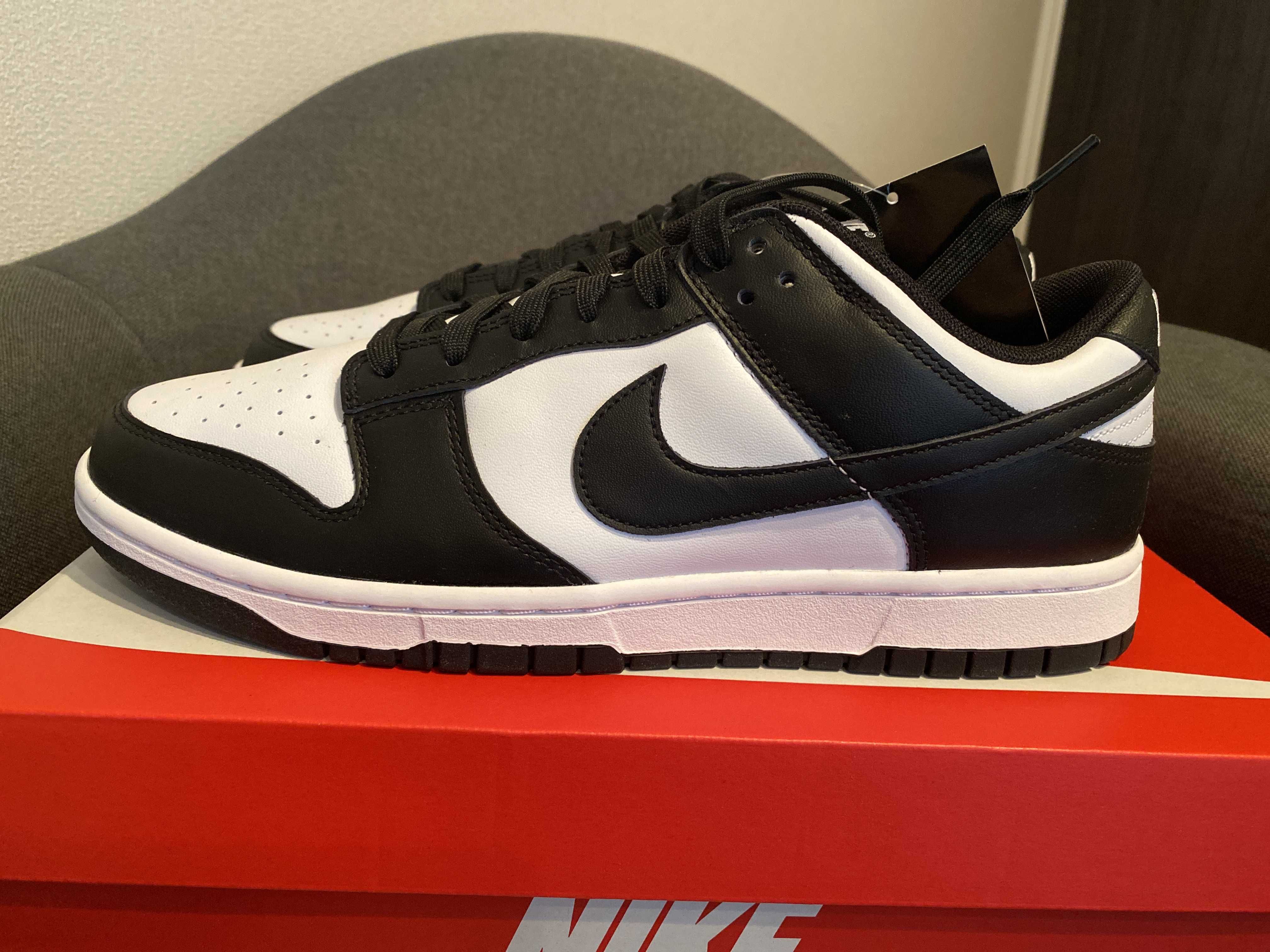 Nike Dunk Low Retro "Panda/White/Black"