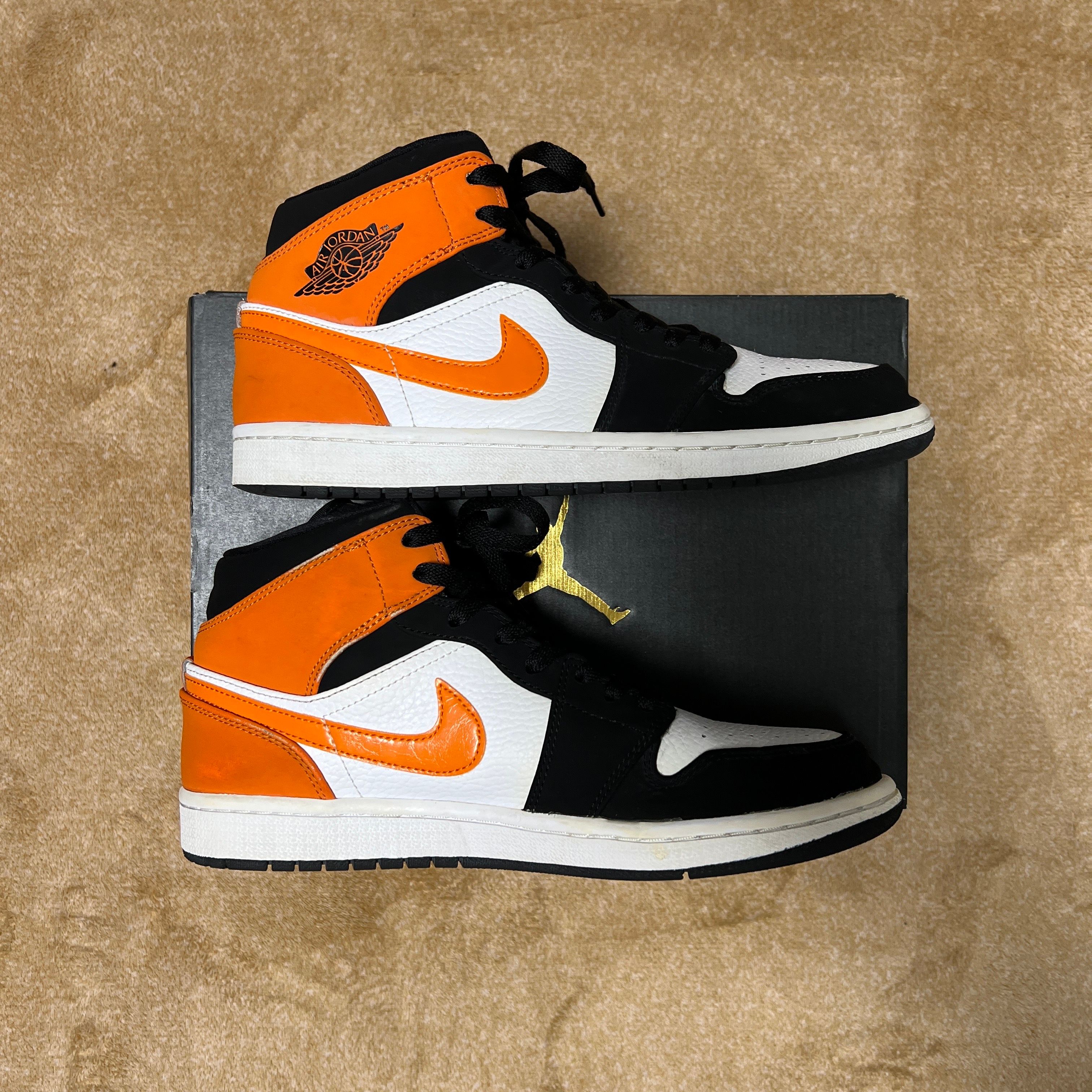 NIKE AIR JORDAN 1 MID "SHATTERED BACKBOARD"
