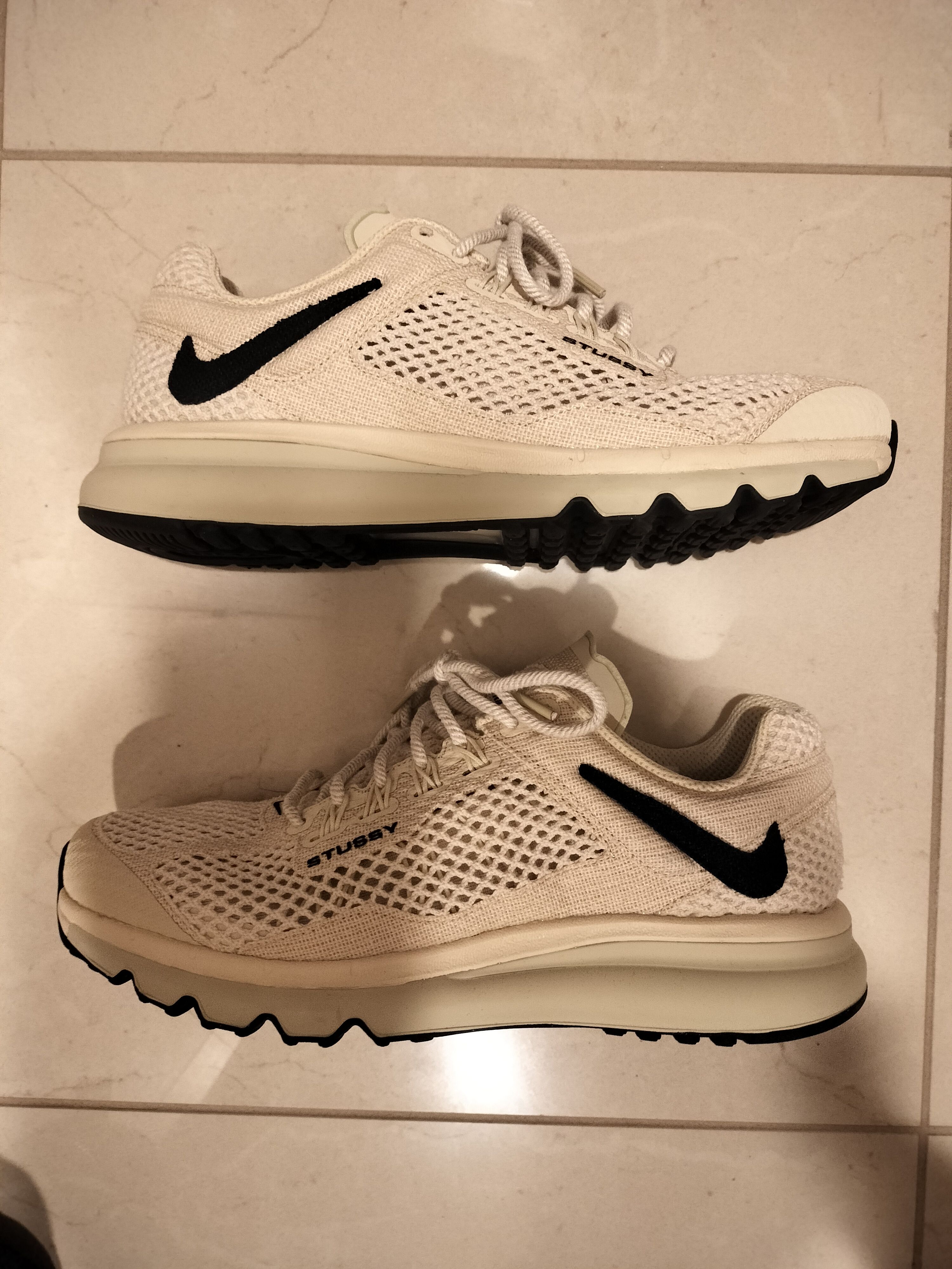 Stussy × Nike Air Max 2013 "Fossil"