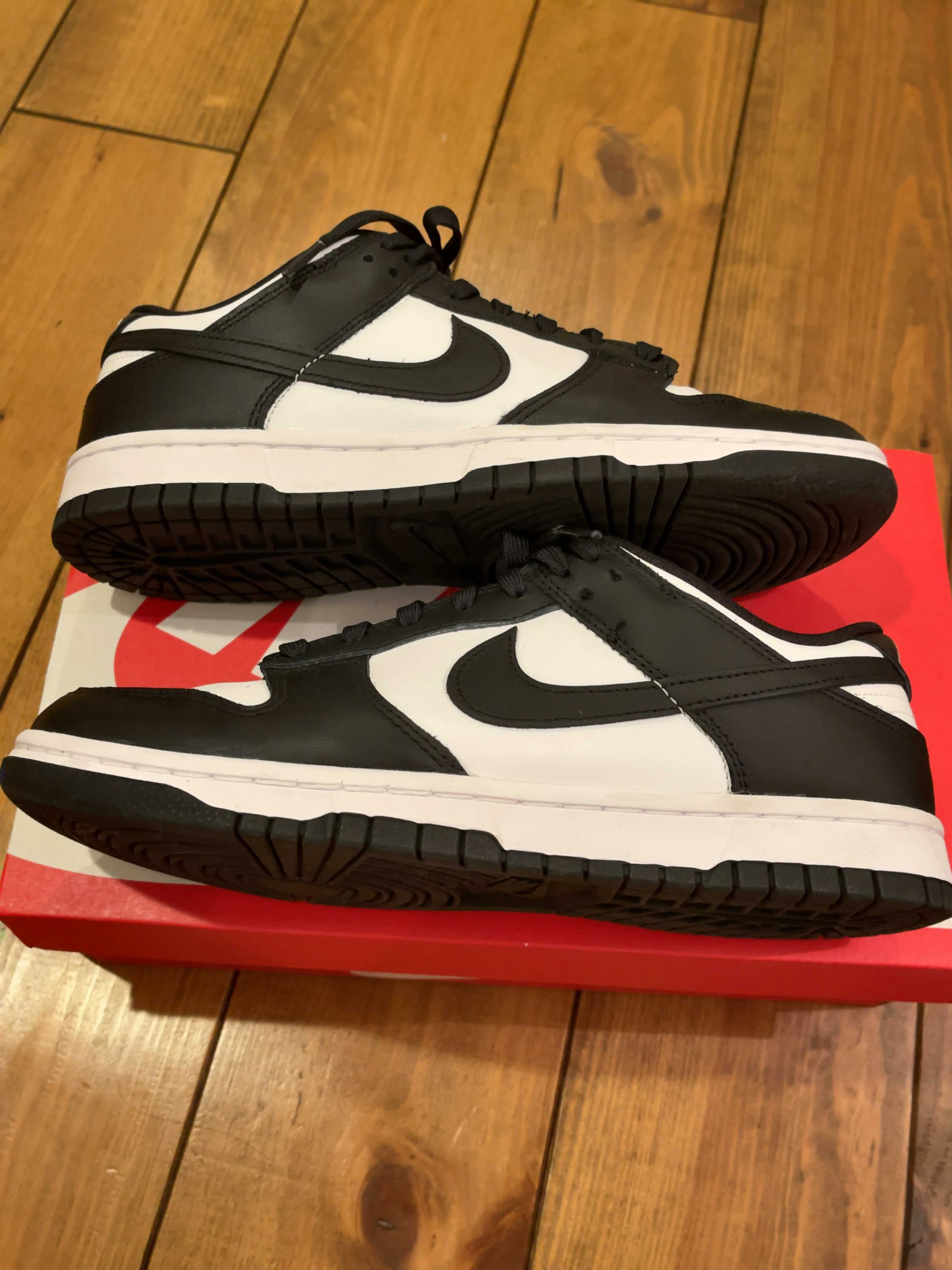 Nike Dunk Low Retro "Panda/White/Black"