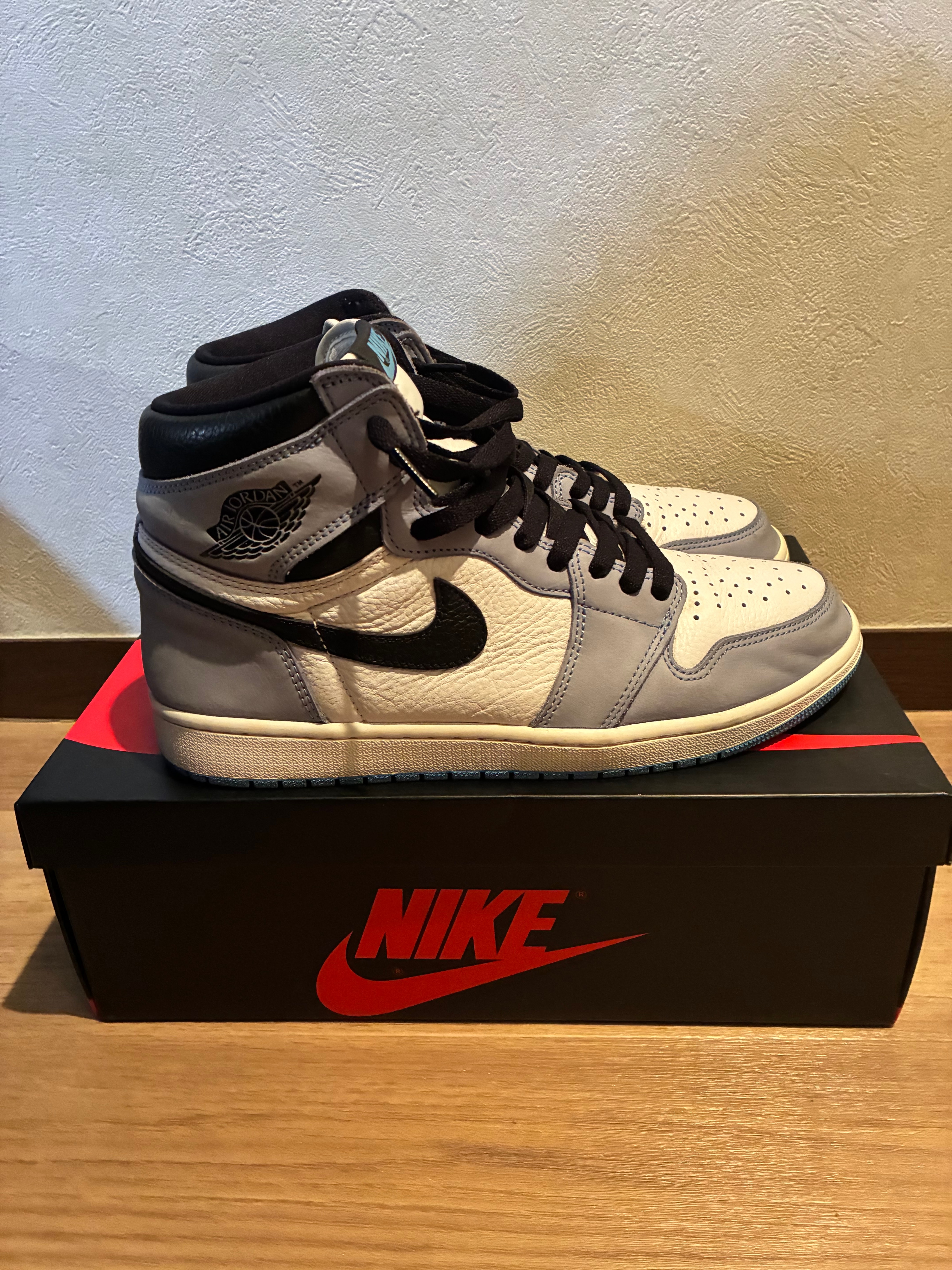 Nike Air Jordan 1 High OG "University Blue"