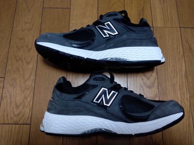 New Balance 2002R "Black/Gray"