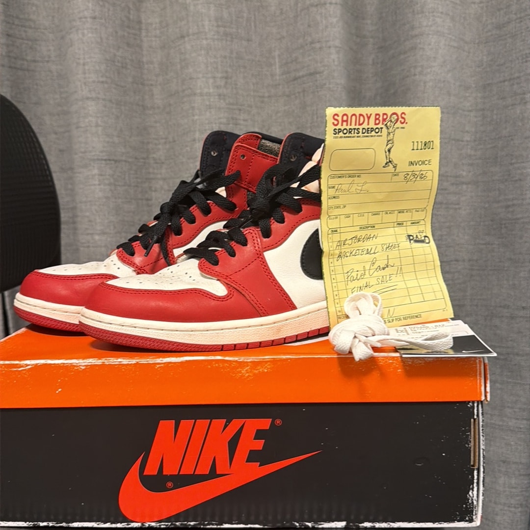Nike Air Jordan 1 High OG "Lost & Found/Chicago"