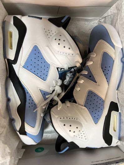 Nike Air Jordan 6 "UNC"
