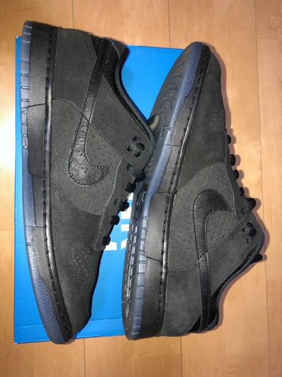 UNDEFEATED × Nike Dunk Low SP "5 ON IT"