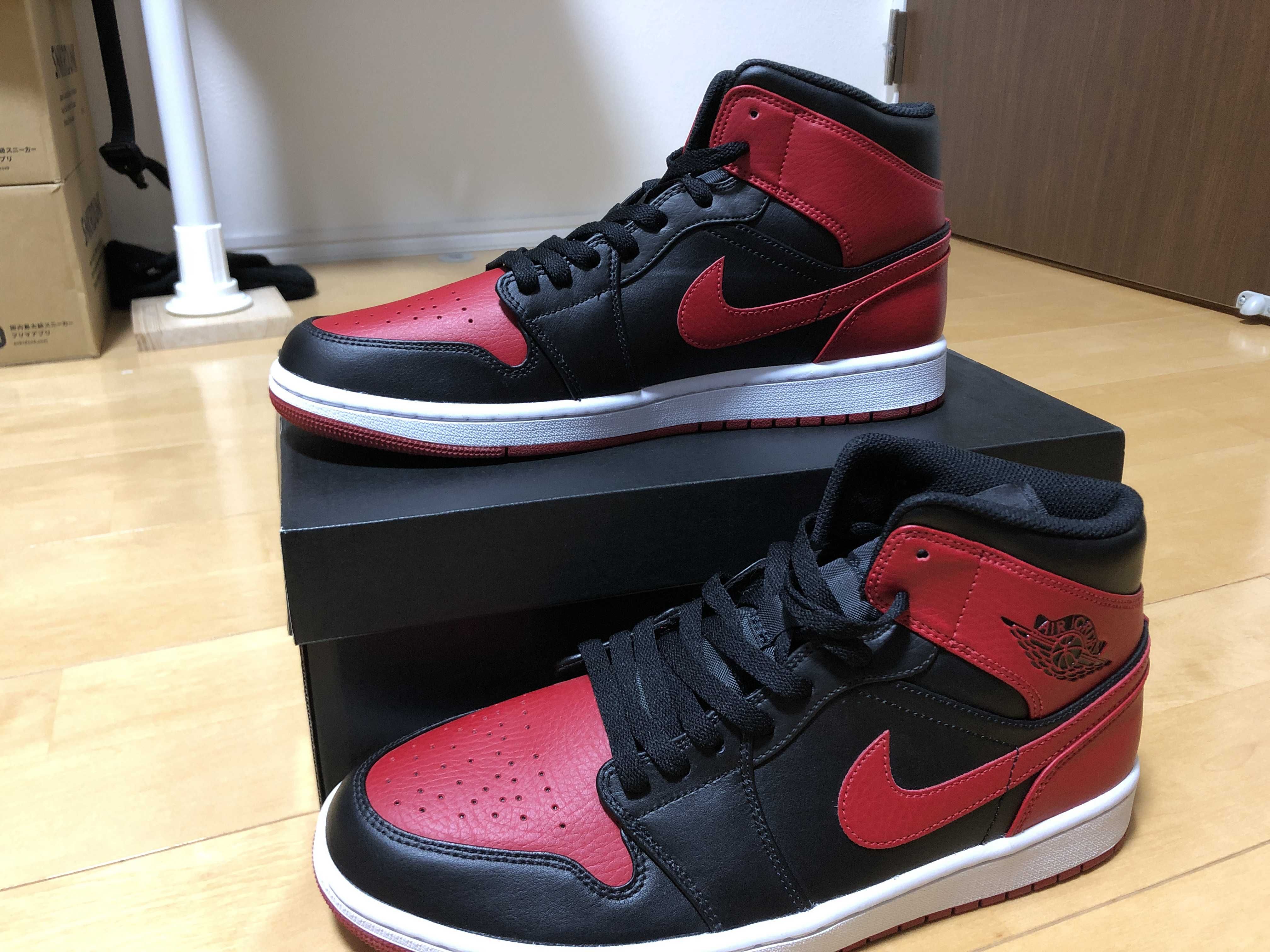 Nike Air Jordan 1 Mid "Bred"