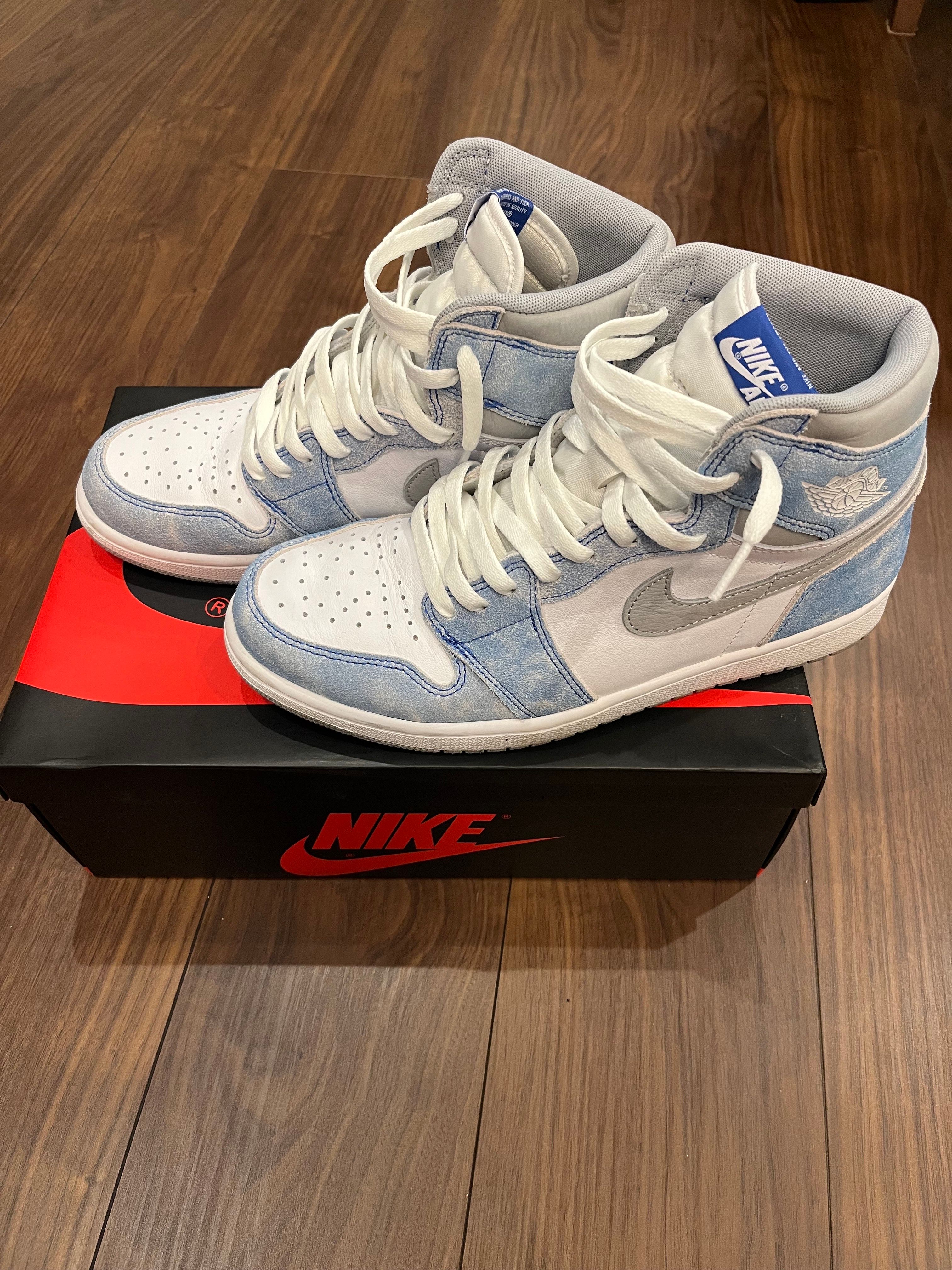 Nike Air Jordan 1 High OG "Hyper Royal"