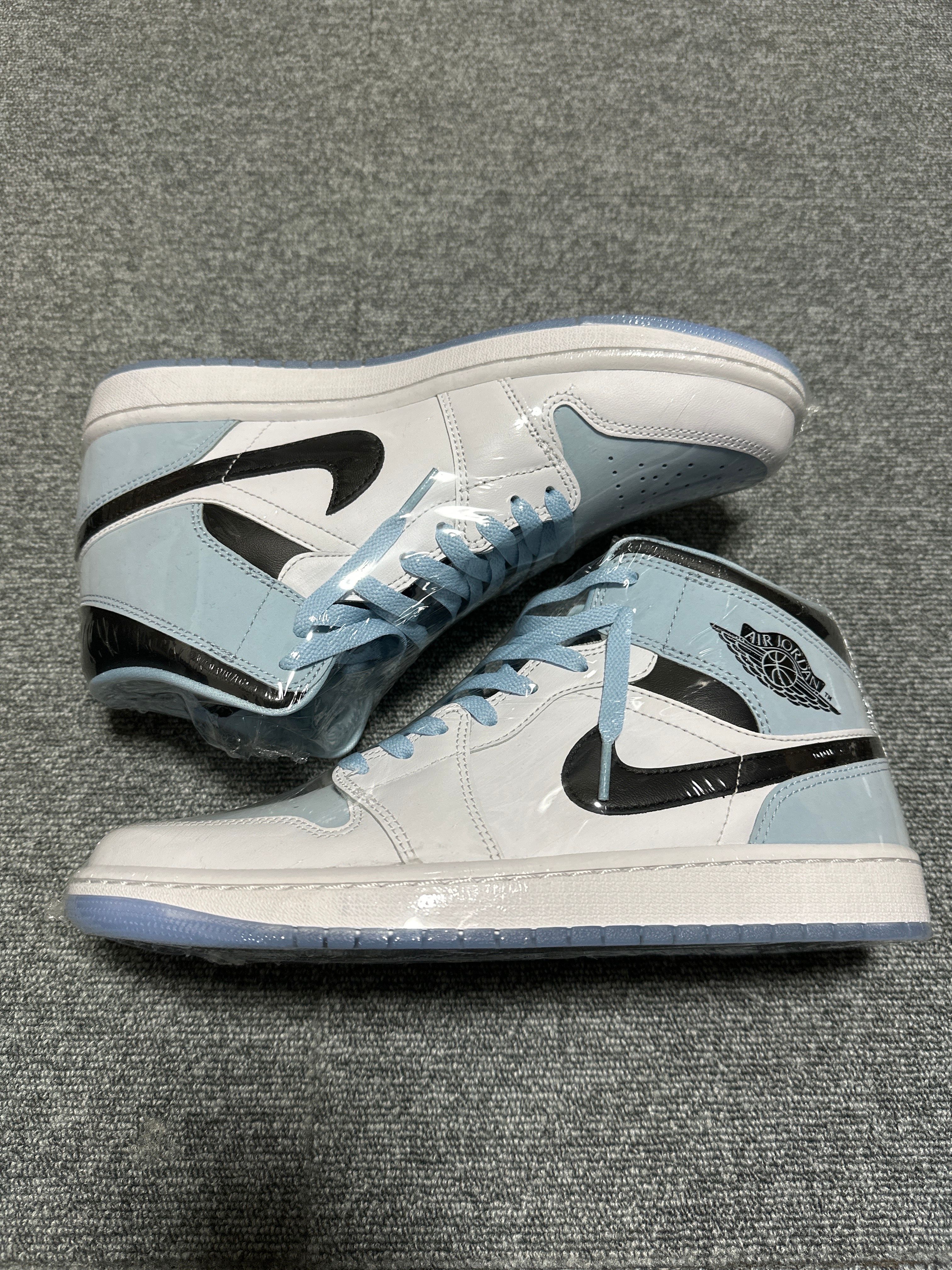 Nike Air Jordan 1 Mid "Ice Blue Nubuck"