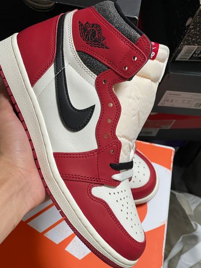 Nike Air Jordan 1 High OG "Lost & Found/Chicago"