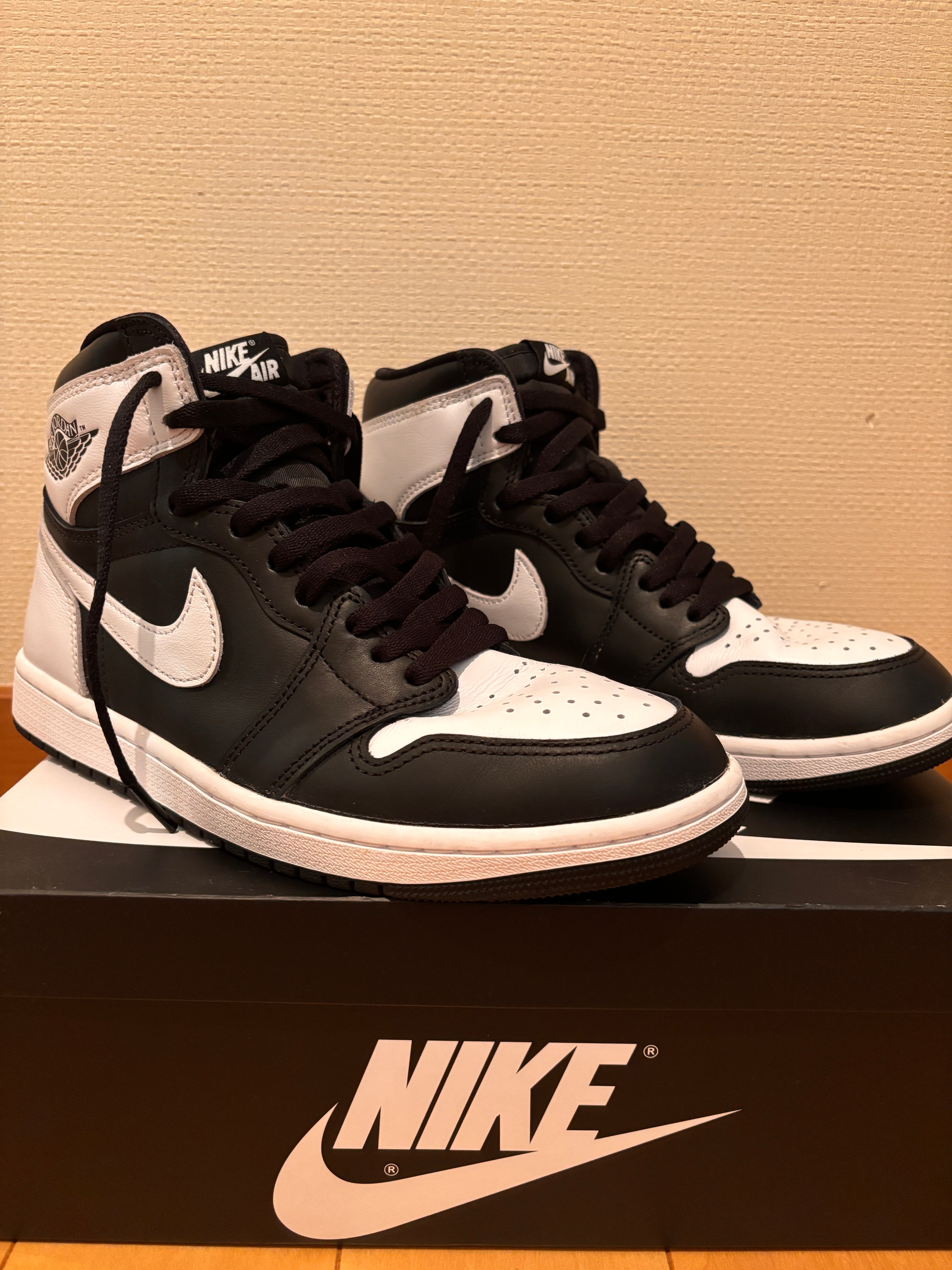 Nike Air Jordan 1 Retro High OG "Black/White"