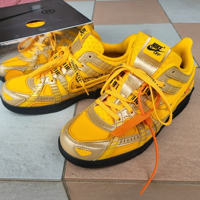 Off-White × Nike Air Rubber Dunk "University Gold"
