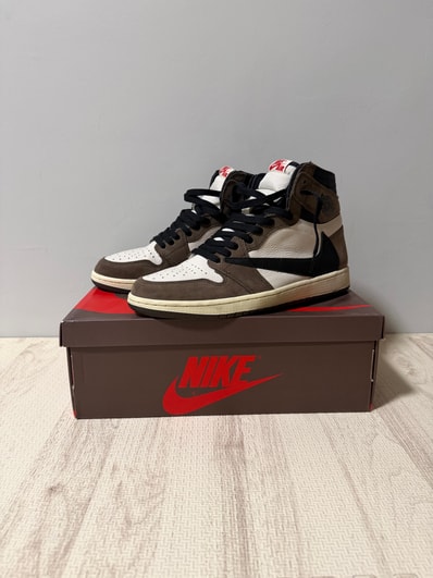 Travis Scott × Nike Air Jordan 1 Retro High OG TS SP "Sail/Dark Mocha"