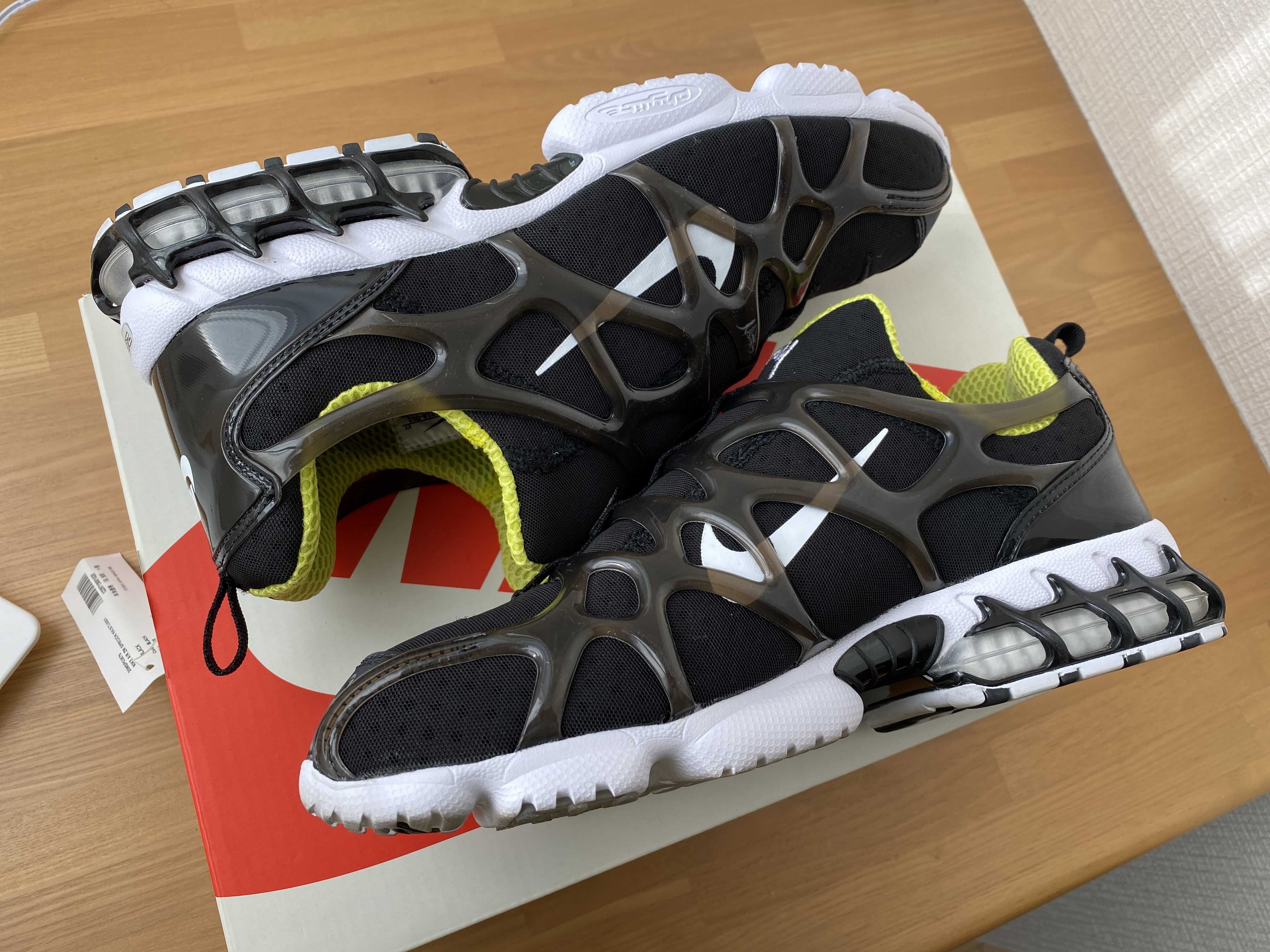 Stussy x Nike Air Zoom Kukini "Black/White/Bright Cactus"