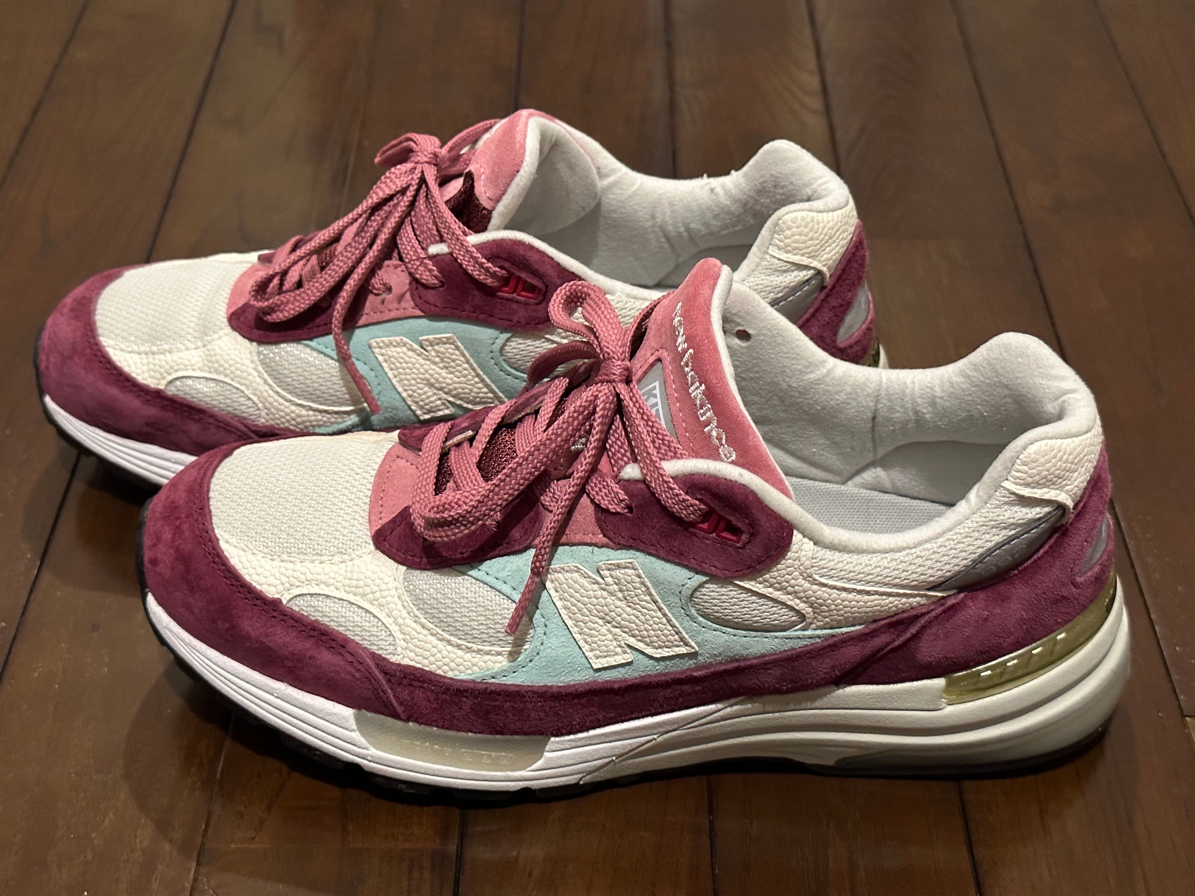 KITH × New Balance 992 Kithmas "Burgundy/White"
