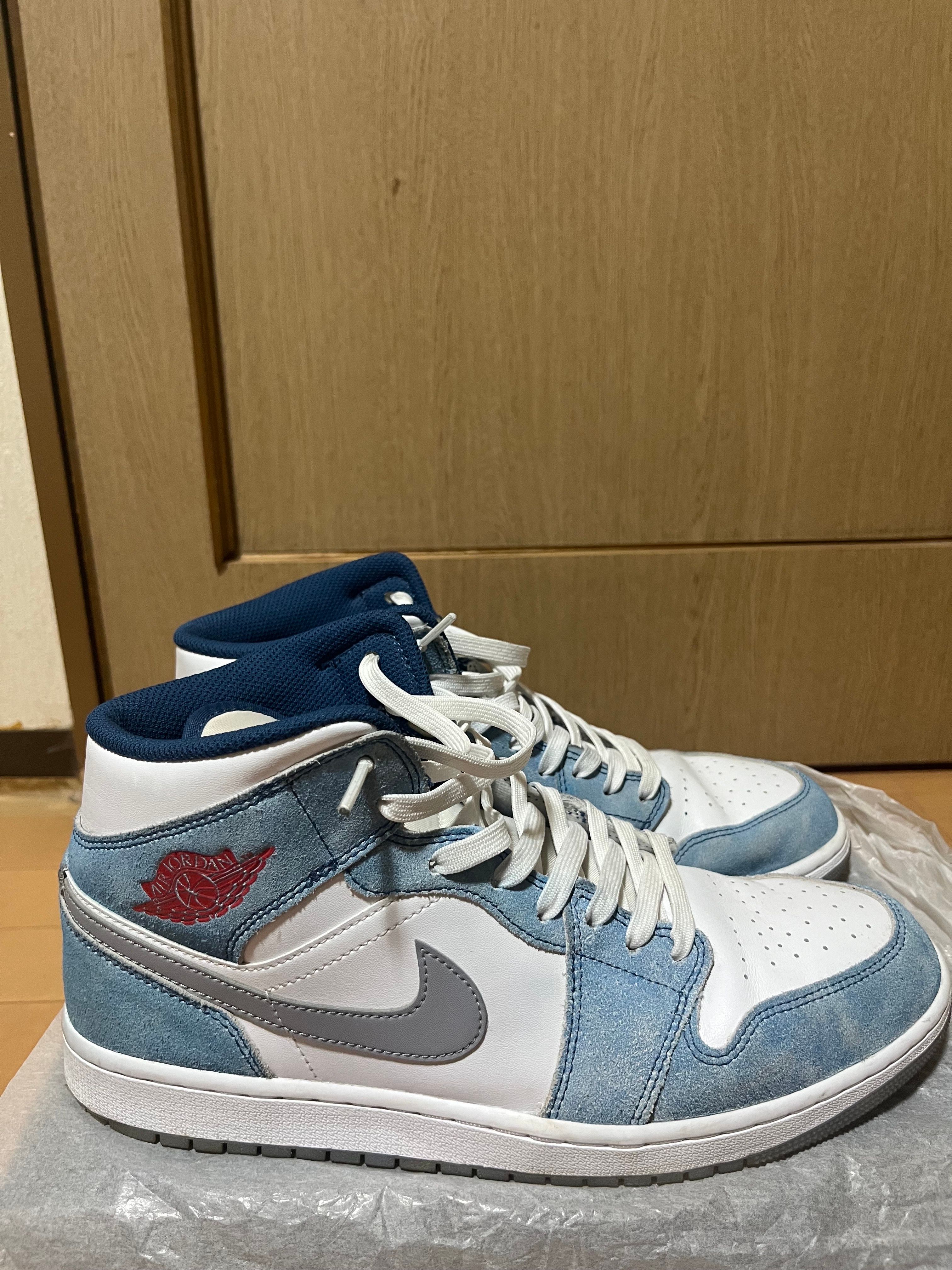 Nike Air Jordan 1 Mid SE "White/Hyper Royal/Red"