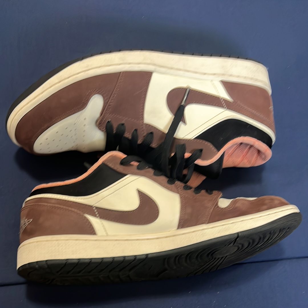 Nike Air Jordan 1 Low SE "Light Chocolate" / "Mocha Brown"