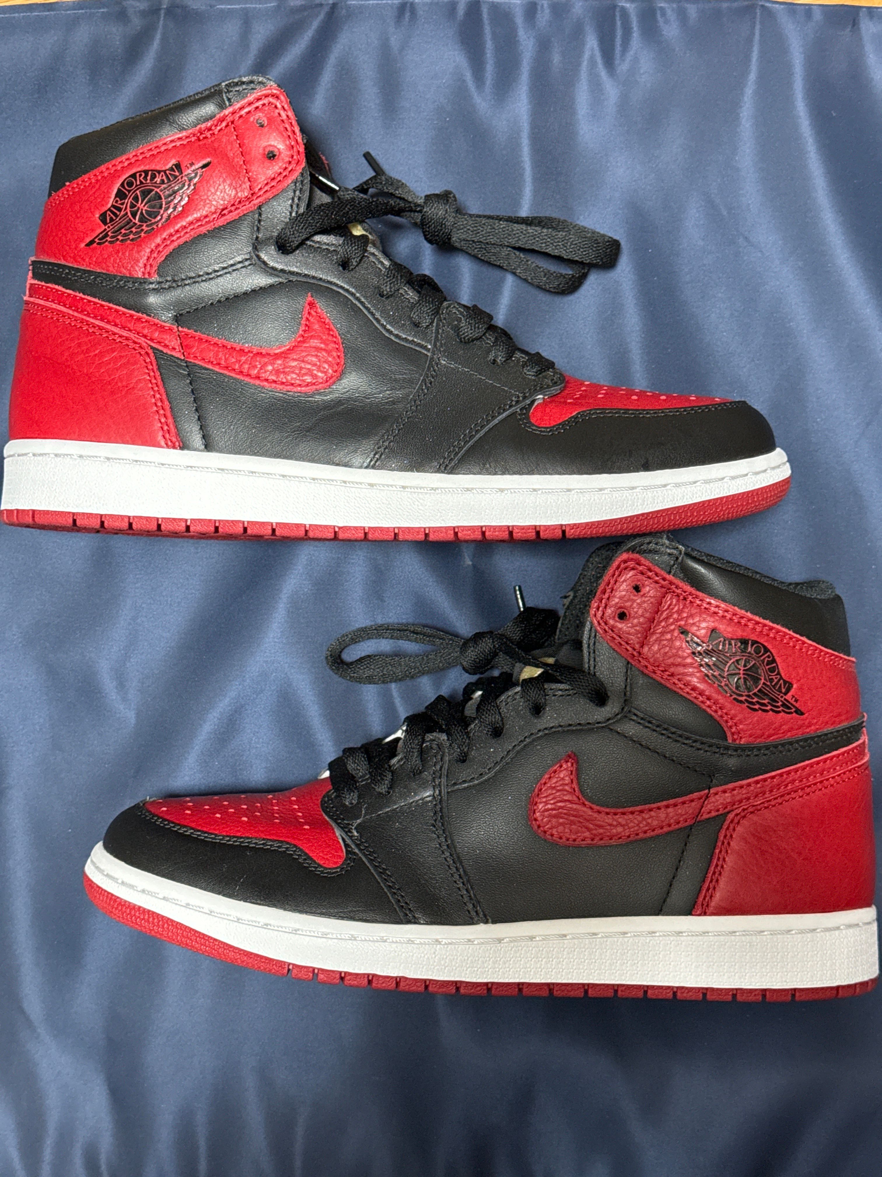 Nike Air Jordan 1 Retro High OG "Bred/Banned" (2016)