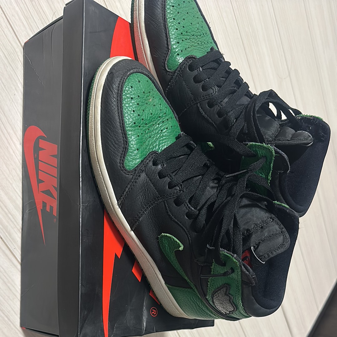 Nike Air Jordan 1 Retro High OG "Black/Pine Green" (2020)