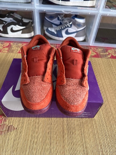 Nike SB Dunk Low Pro PRM "Mystic Red and Rosewood"