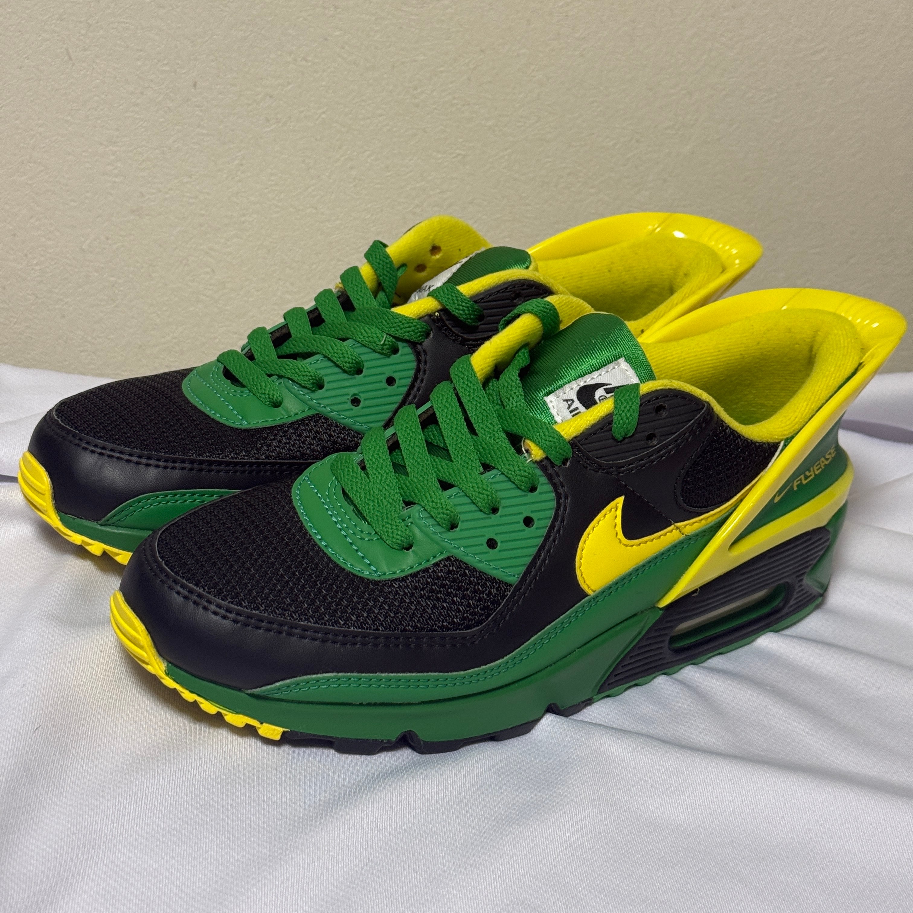 ナイキ エアマックス90 "フライイーズオレゴン"