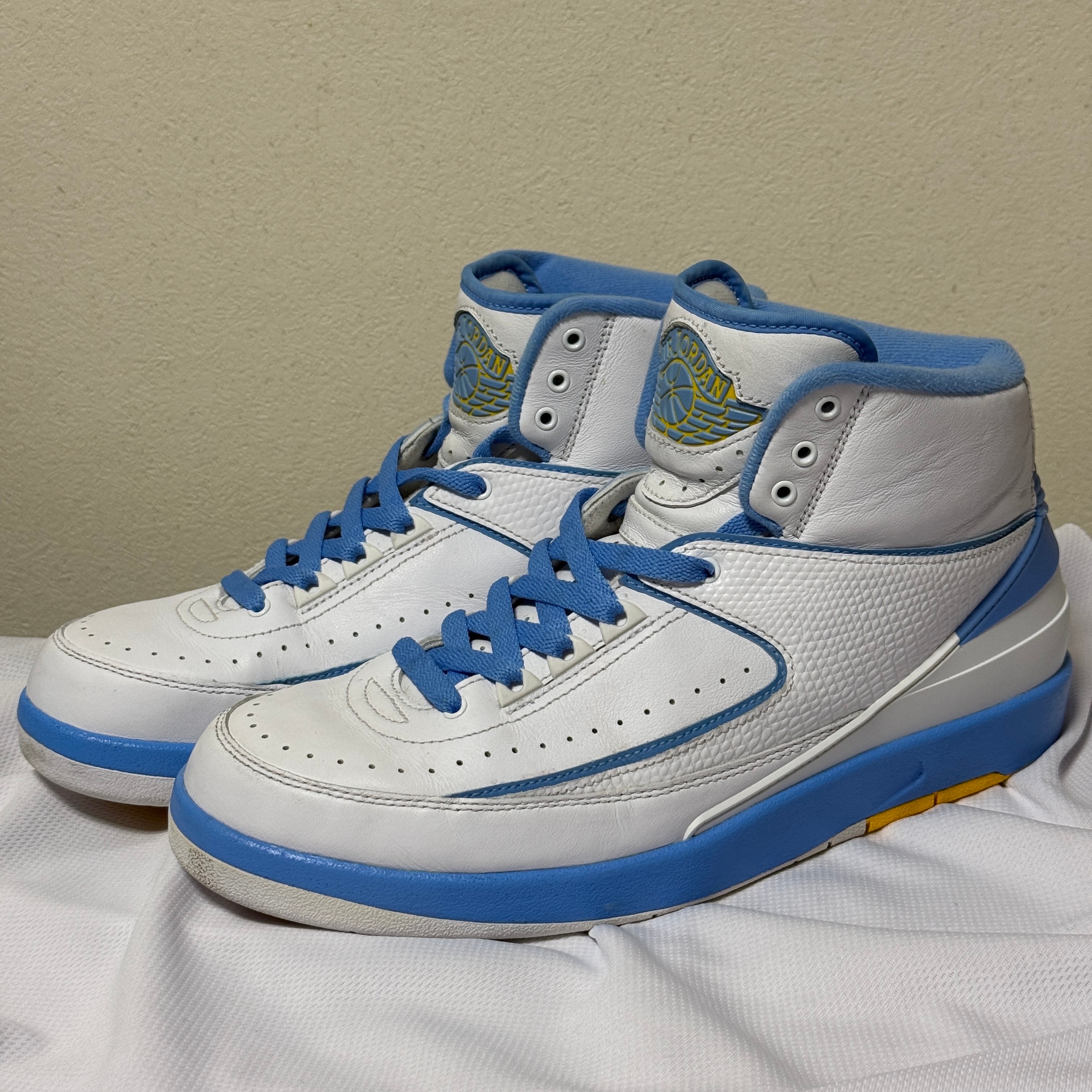 Nike Air Jordan 2 Retro Melo "White/Varsity Maize/University Blue" (2018)