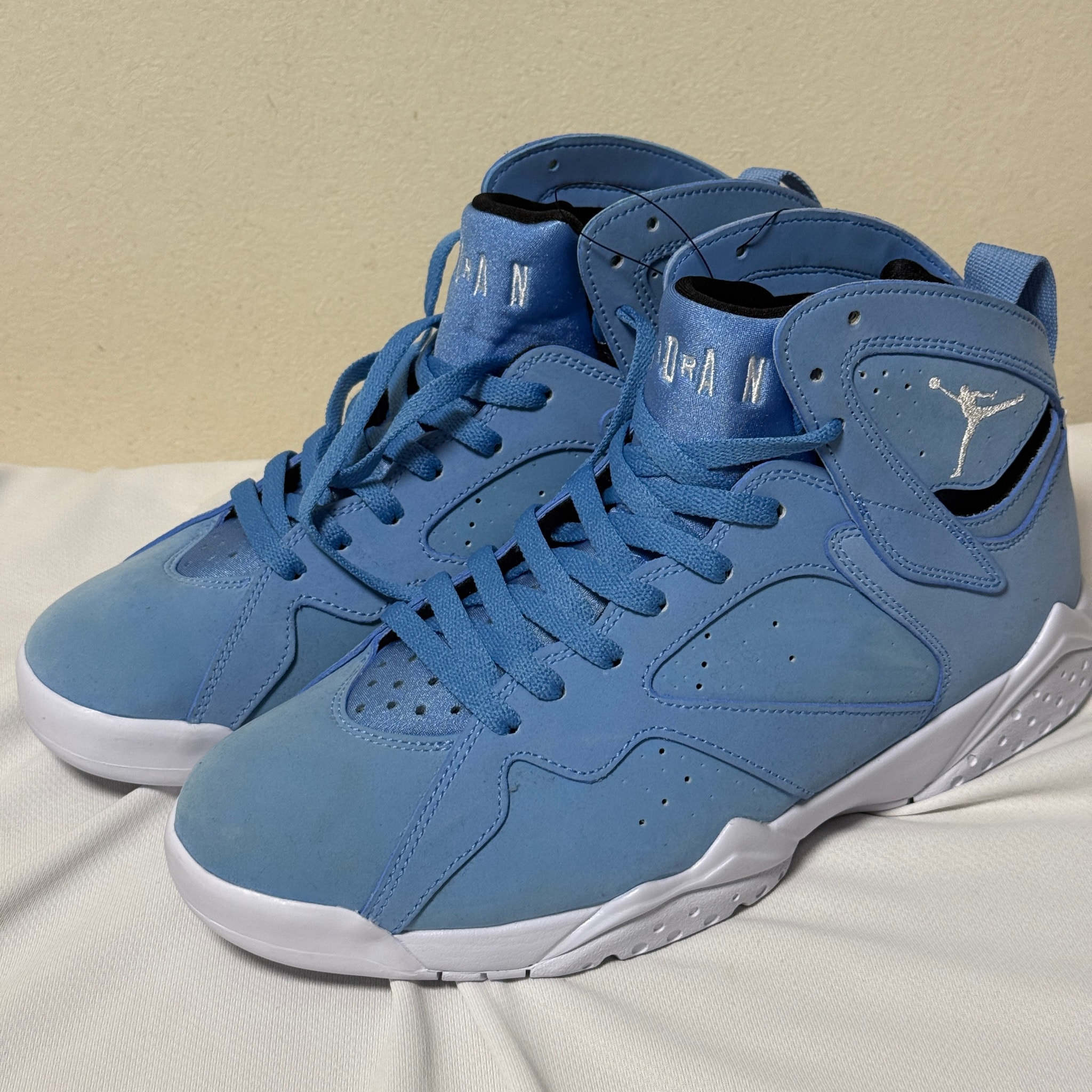 Nike Air Jordan 7 Retro "PANTONE"