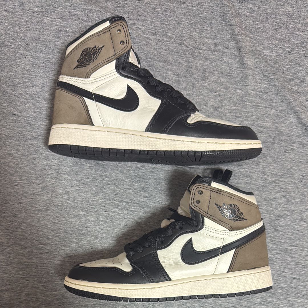 Nike GS Air Jordan 1 High OG "Sail/Dark Mocha/Black"