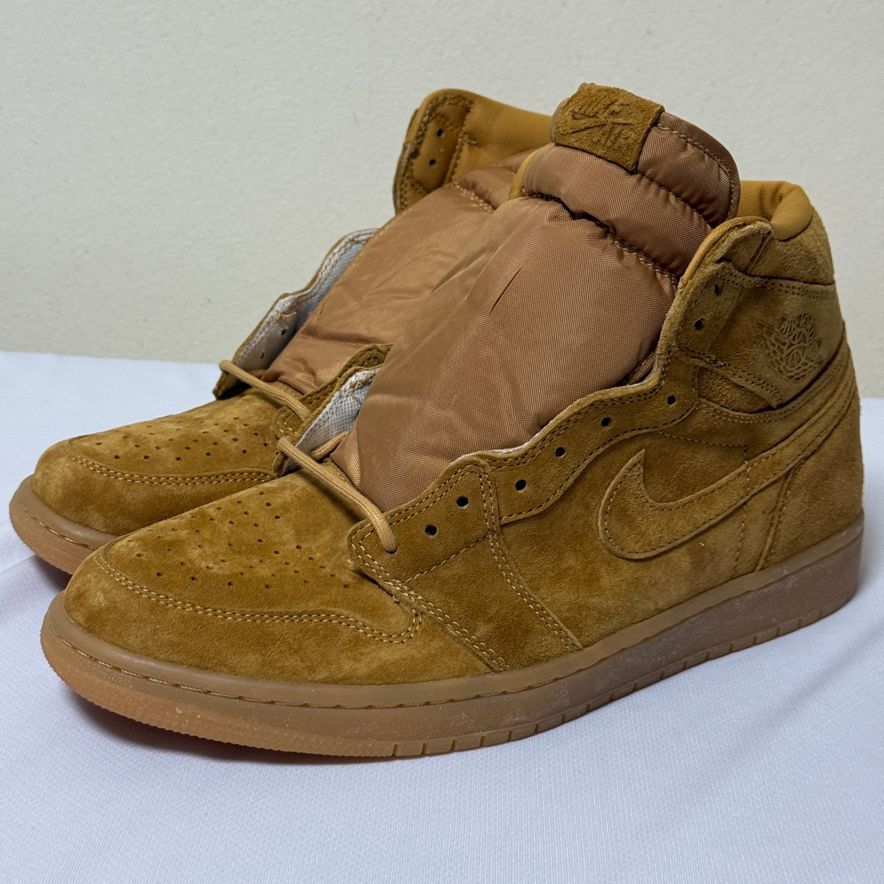 Nike Air Jordan 1 Retro High "Wheat"