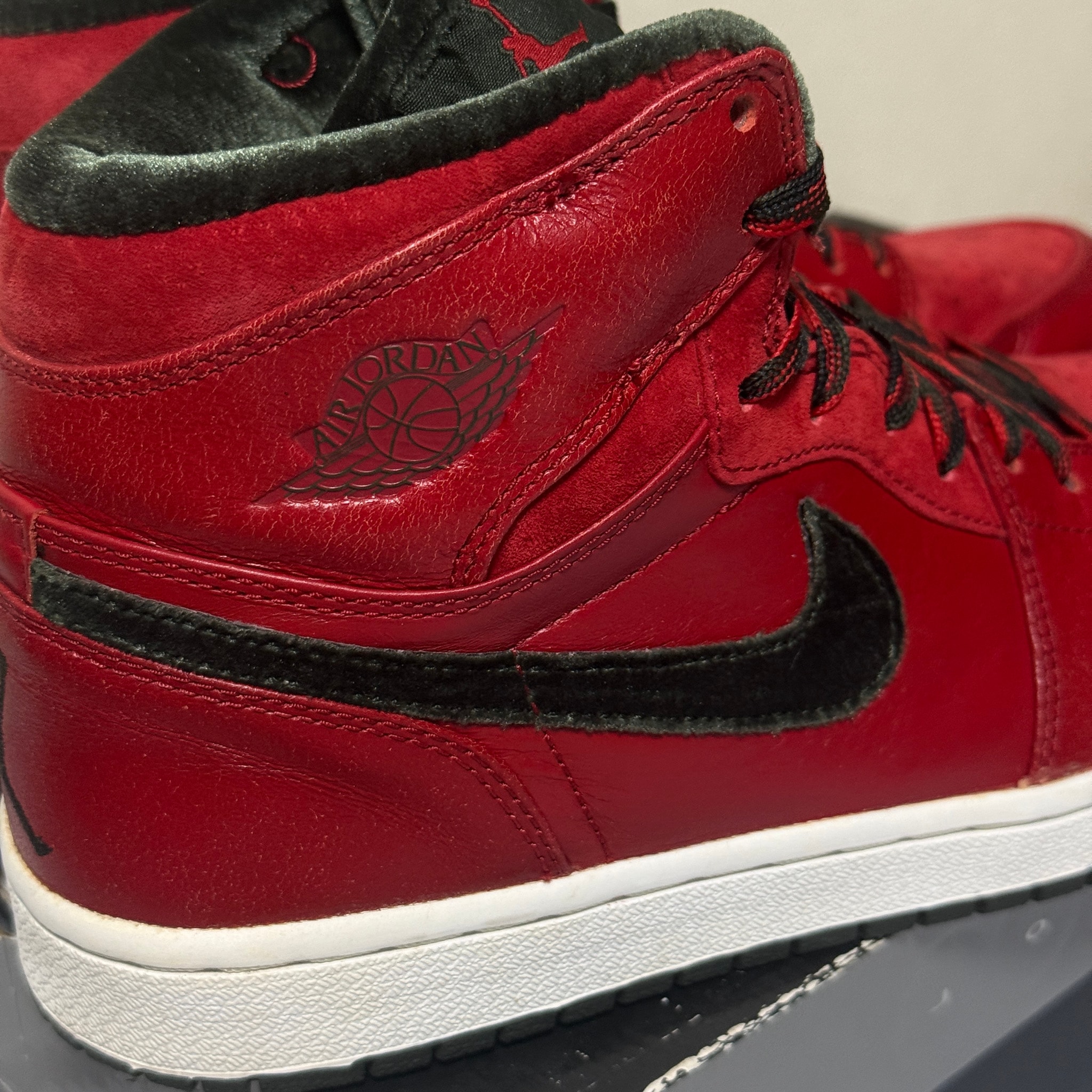 Nike Air Jordan 1 High Retro Premier "Red Gucci" (2013)