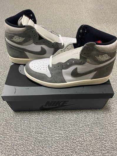 Nike Air Jordan 1 Retro High OG "Black and Smoke Grey"