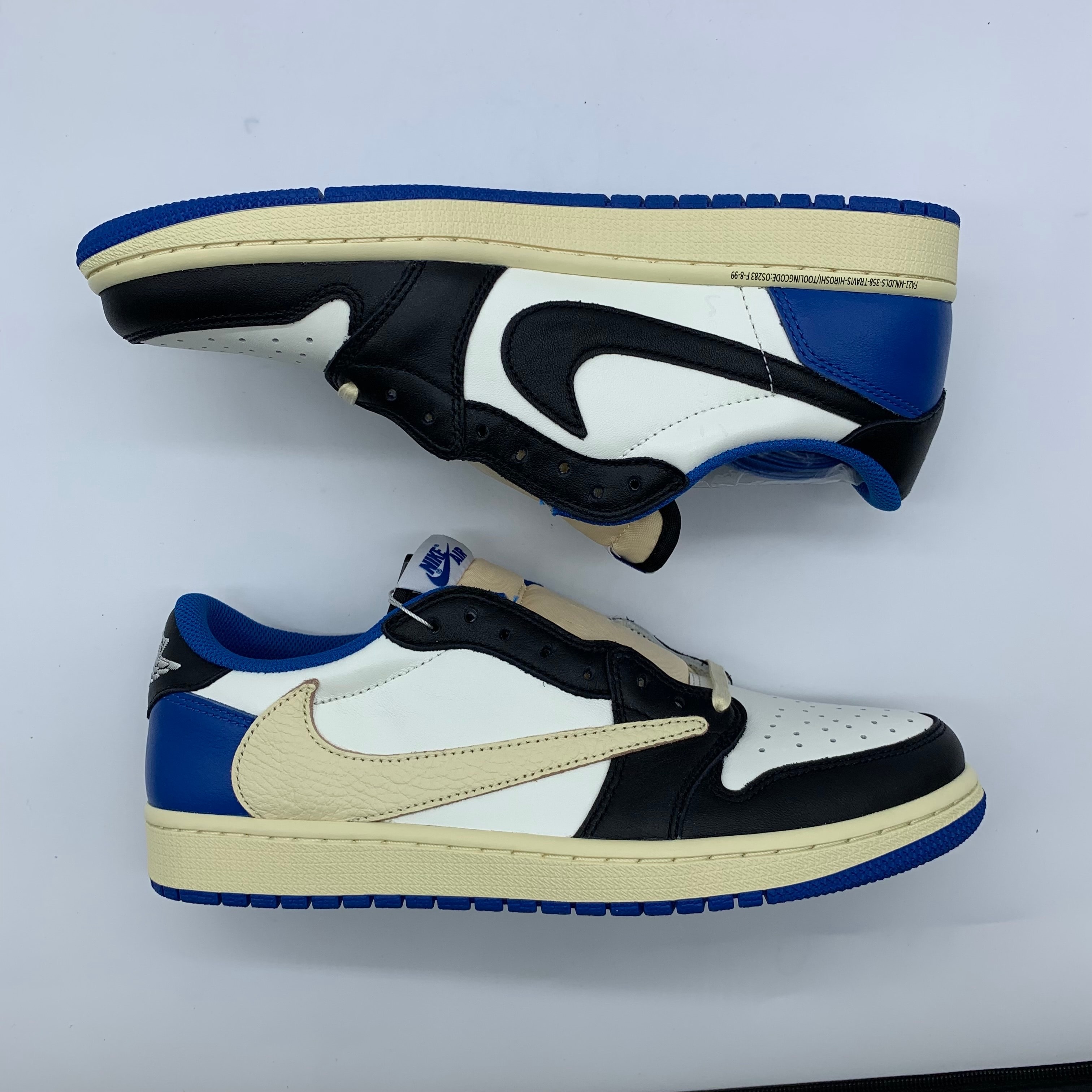 Travis Scott × fragment design × Nike Air Jordan 1 Low OG SP "Military Blue"
