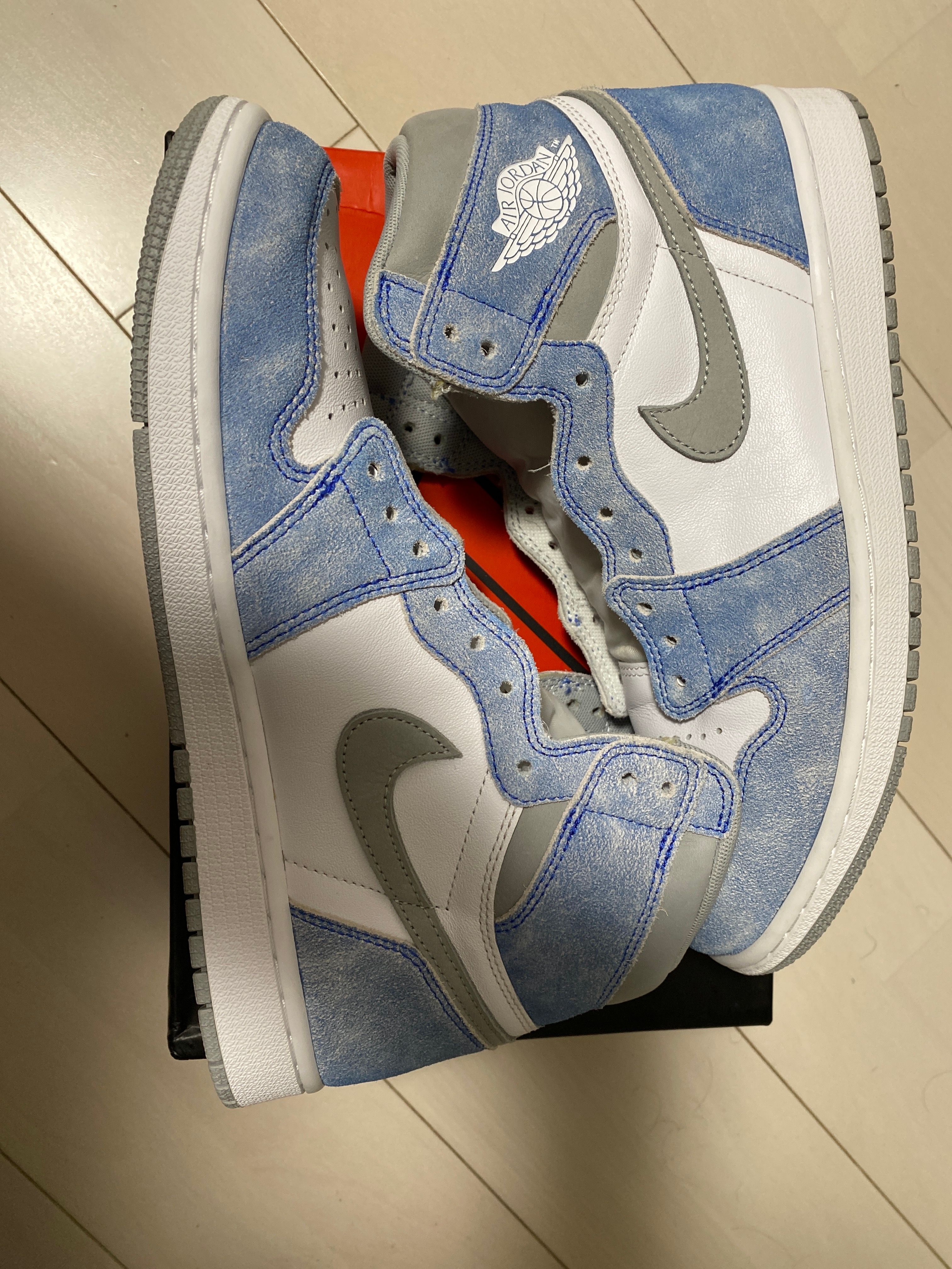 Nike Air Jordan 1 High OG "Hyper Royal"