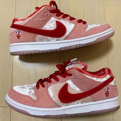 Strangelove × Nike SB Dunk Low "Valentine’s Day"
