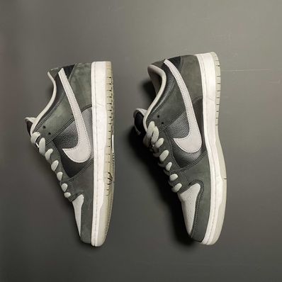 Nike SB Dunk Low "Shadow"