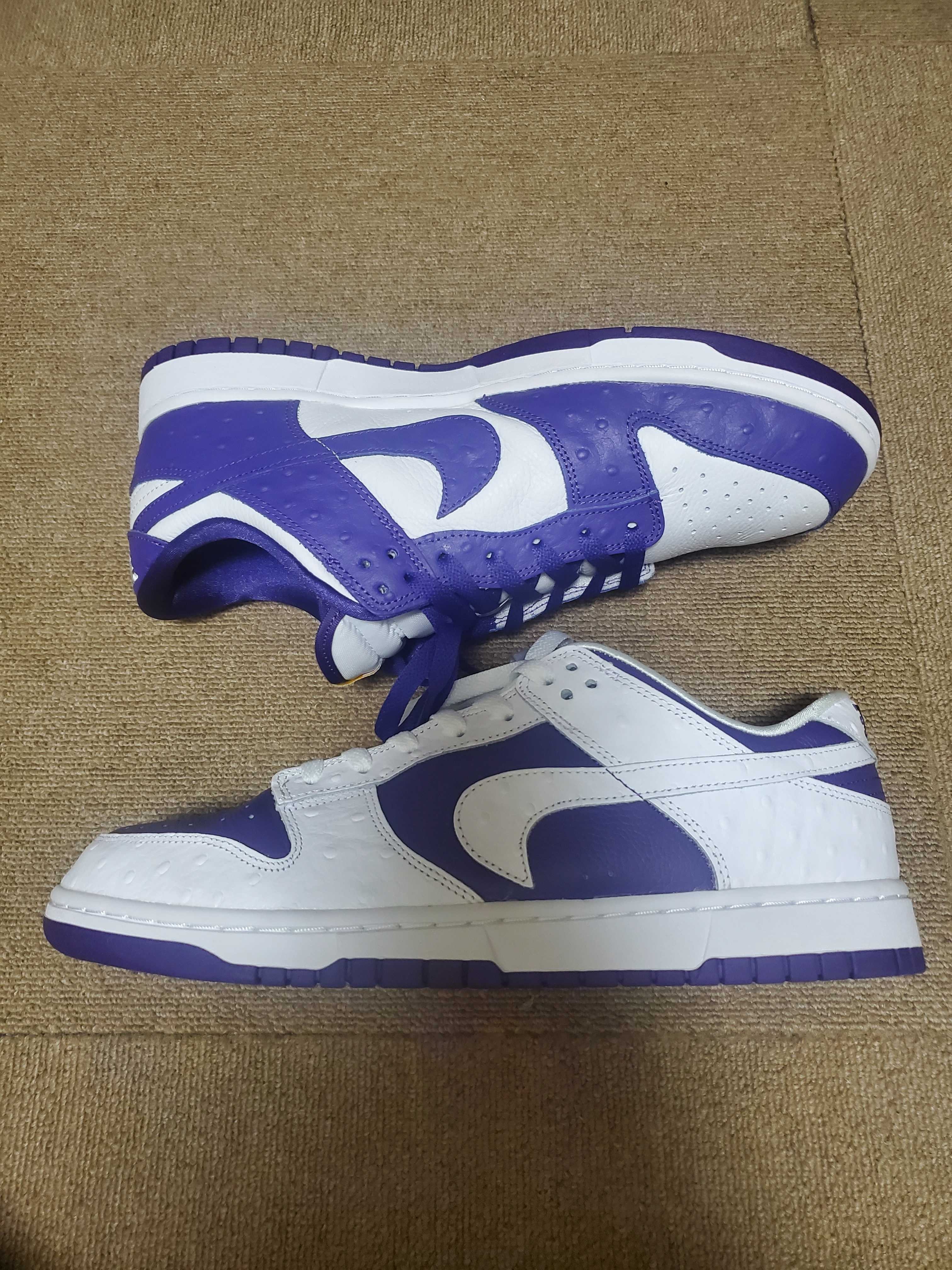 Nike Women's Dunk Low "Made You Look"