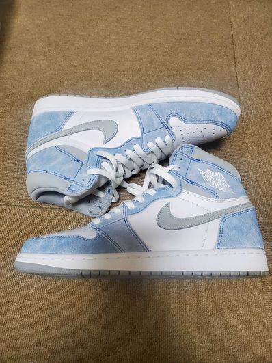 Nike Air Jordan 1 High OG "Hyper Royal"
