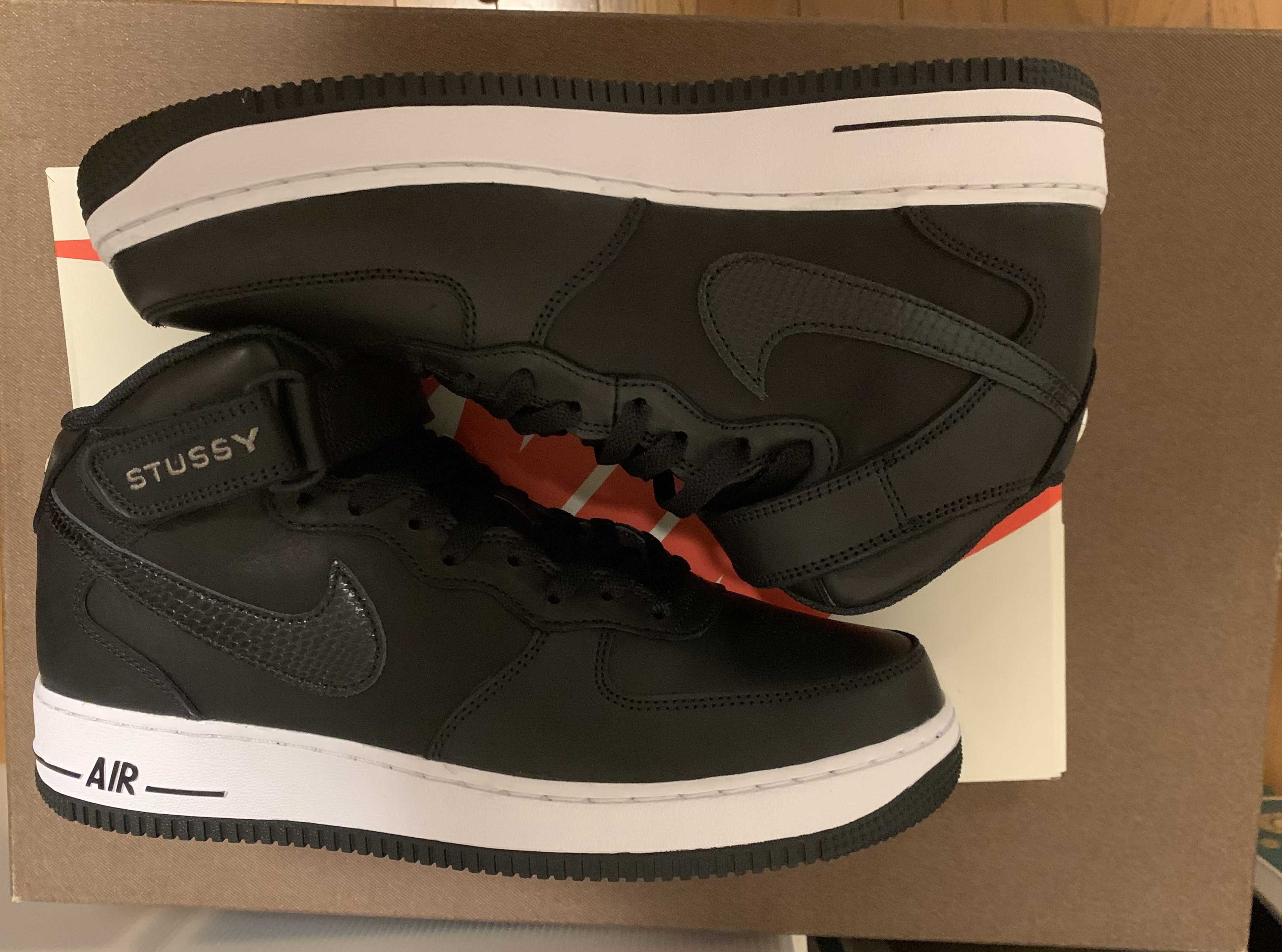Stussy × Nike Air Force 1 Mid "Black/Black"