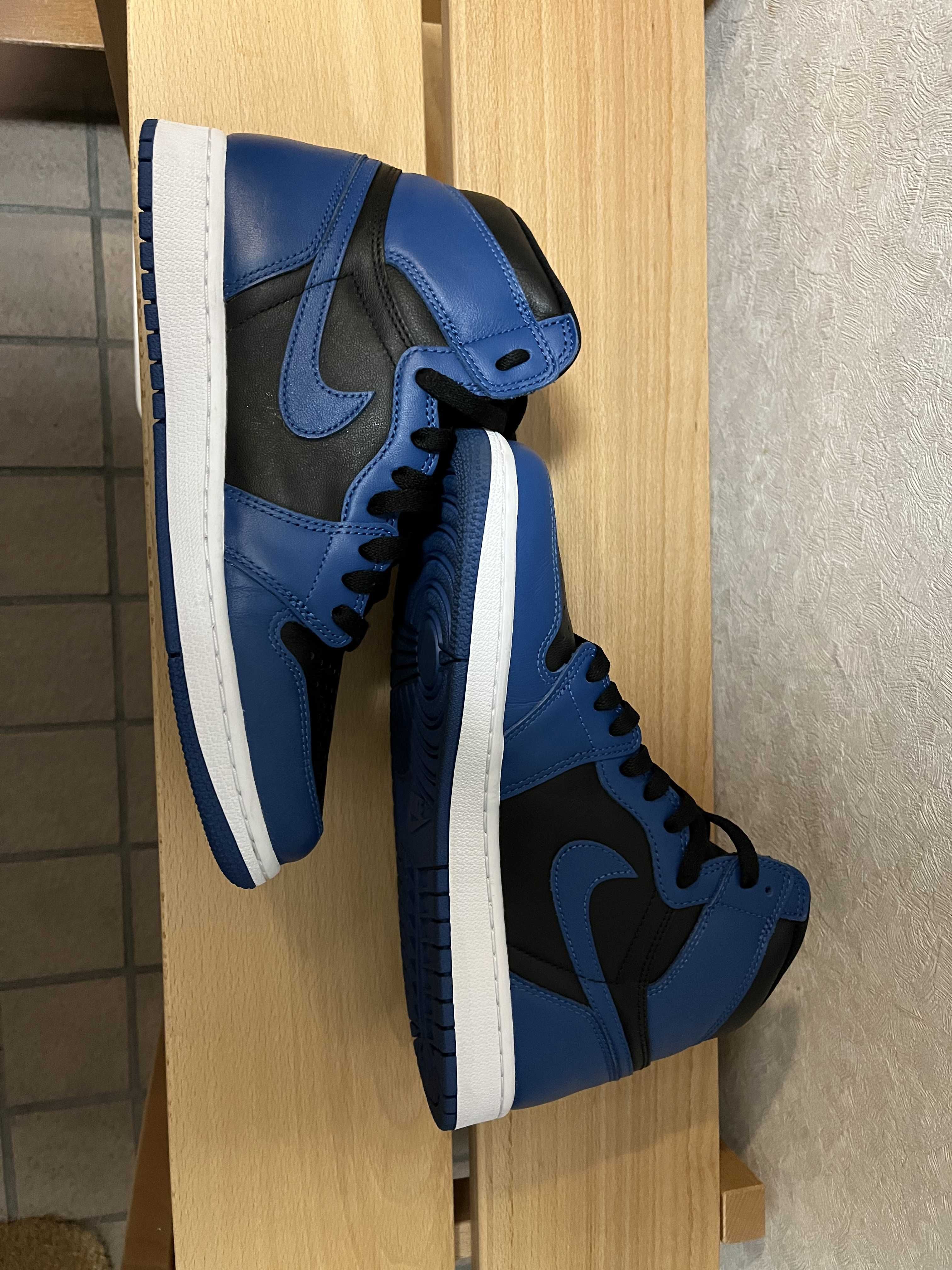 Nike Air Jordan 1 Retro High OG "Dark Marina Blue"