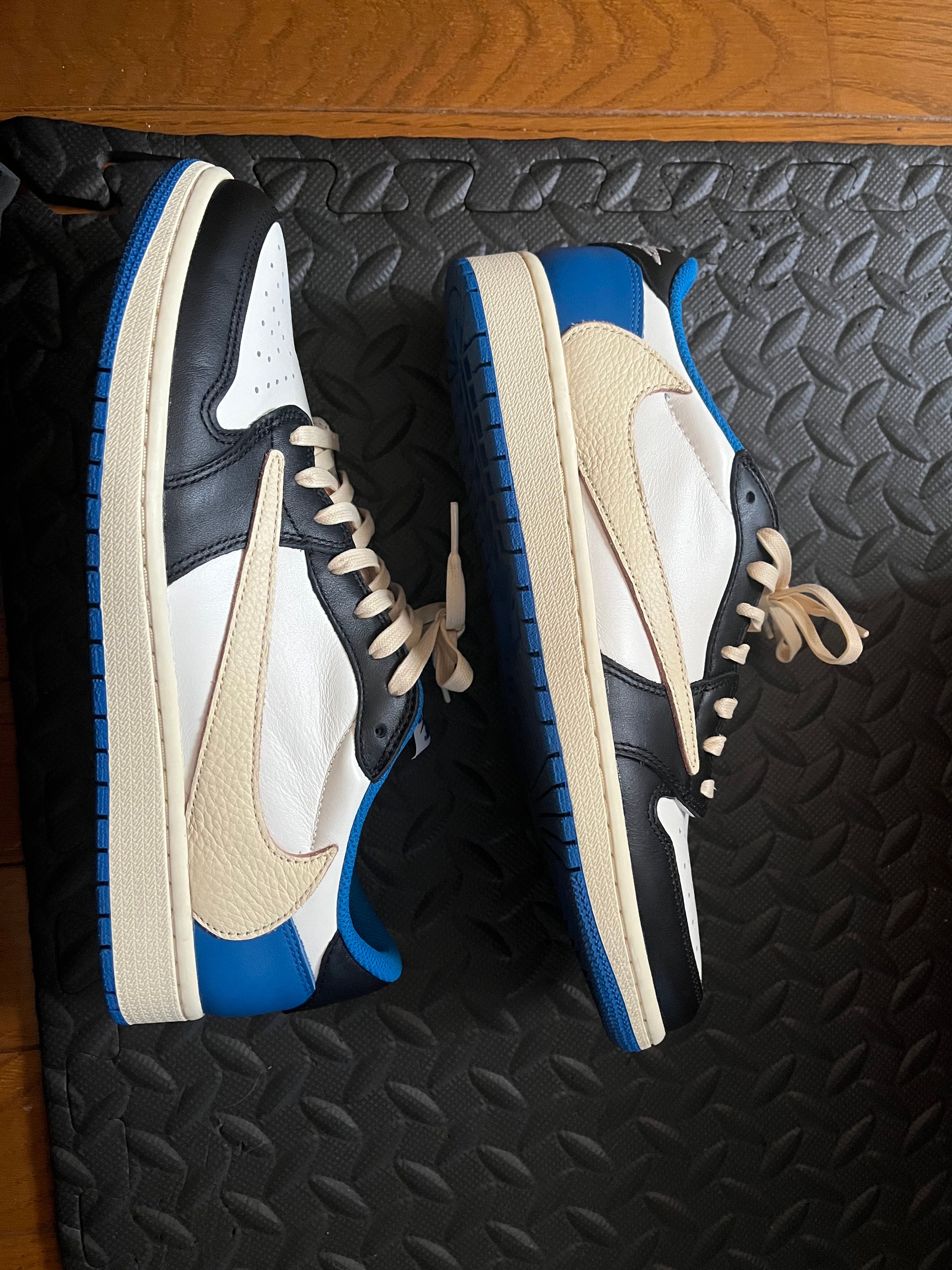 Travis Scott × fragment design × Nike Air Jordan 1 Low OG SP "Military Blue"
