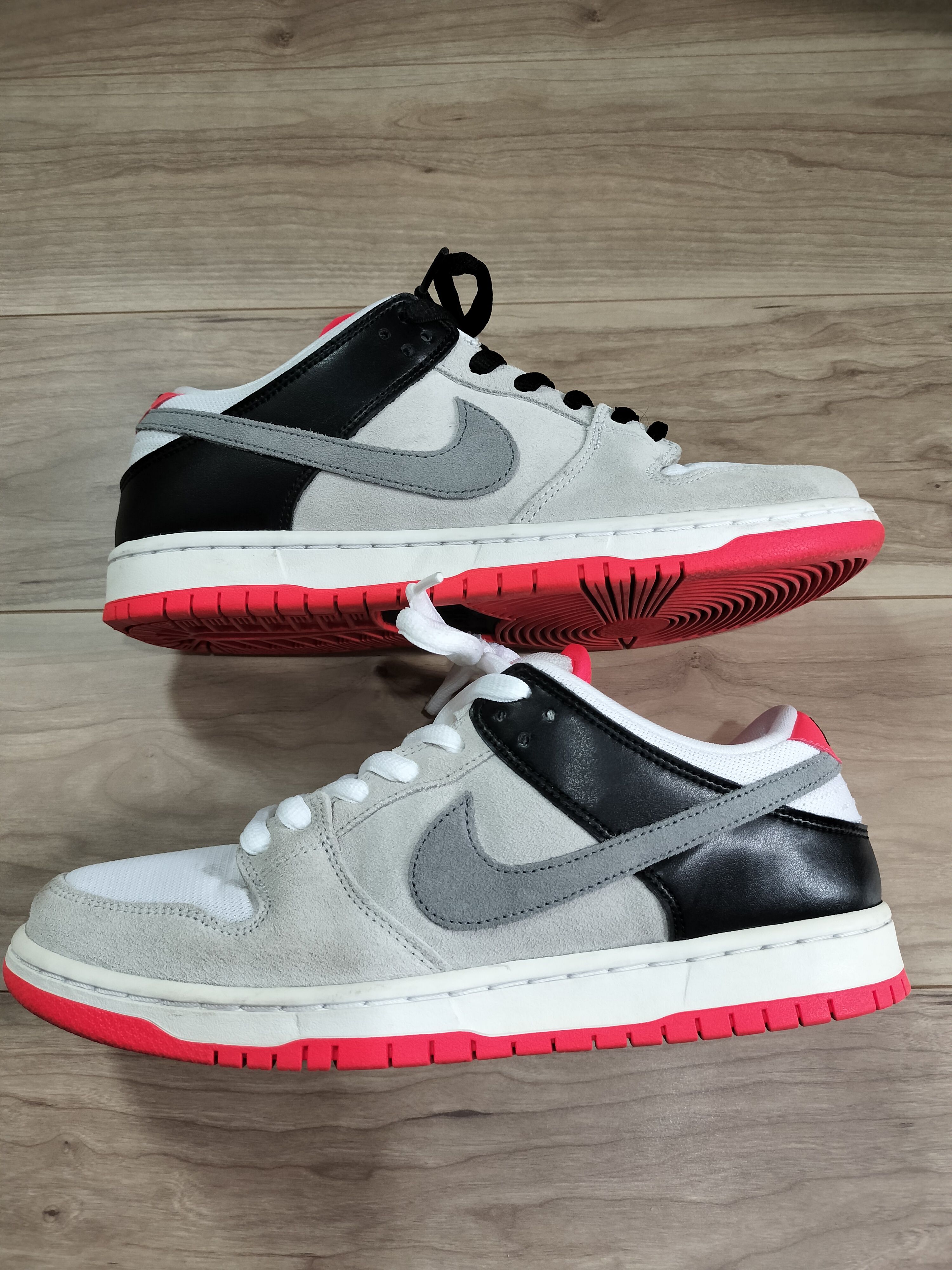 Nike SB Dunk Low "Infrared"