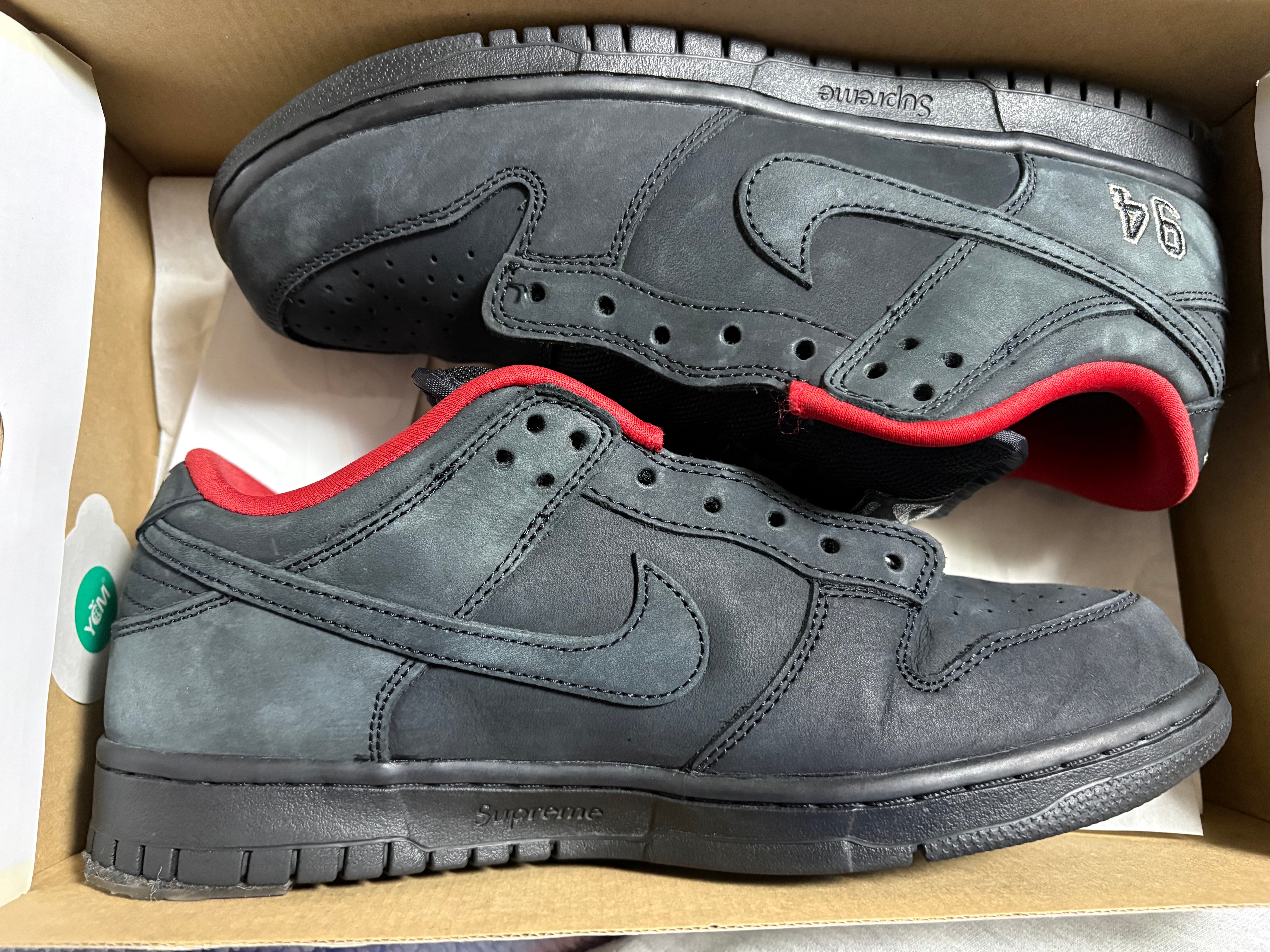Supreme × Nike SB Dunk Low "Black" (25FW Week2)