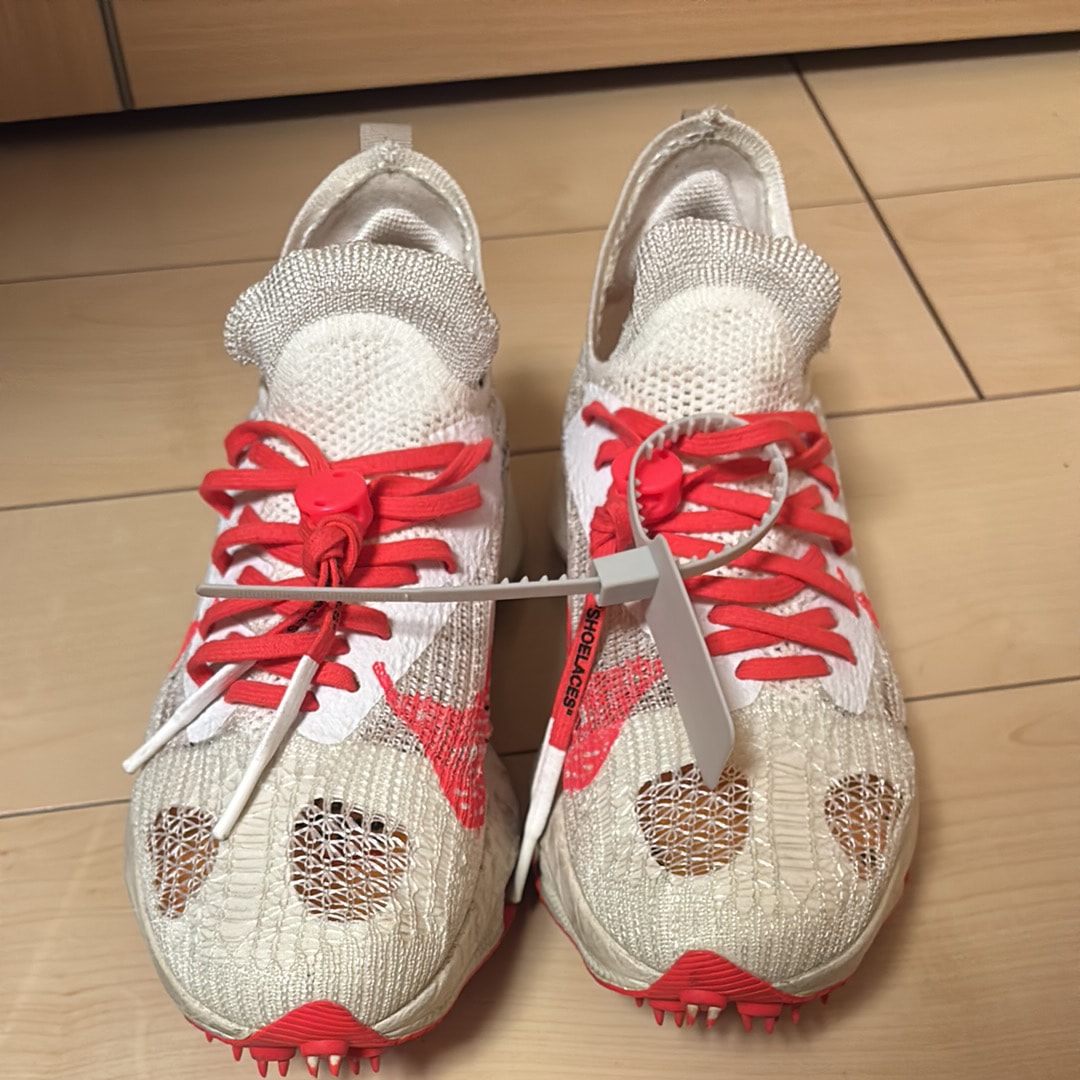 Off-White × Nike Air Zoom Tempo Next% Flyknit "Solar Red"