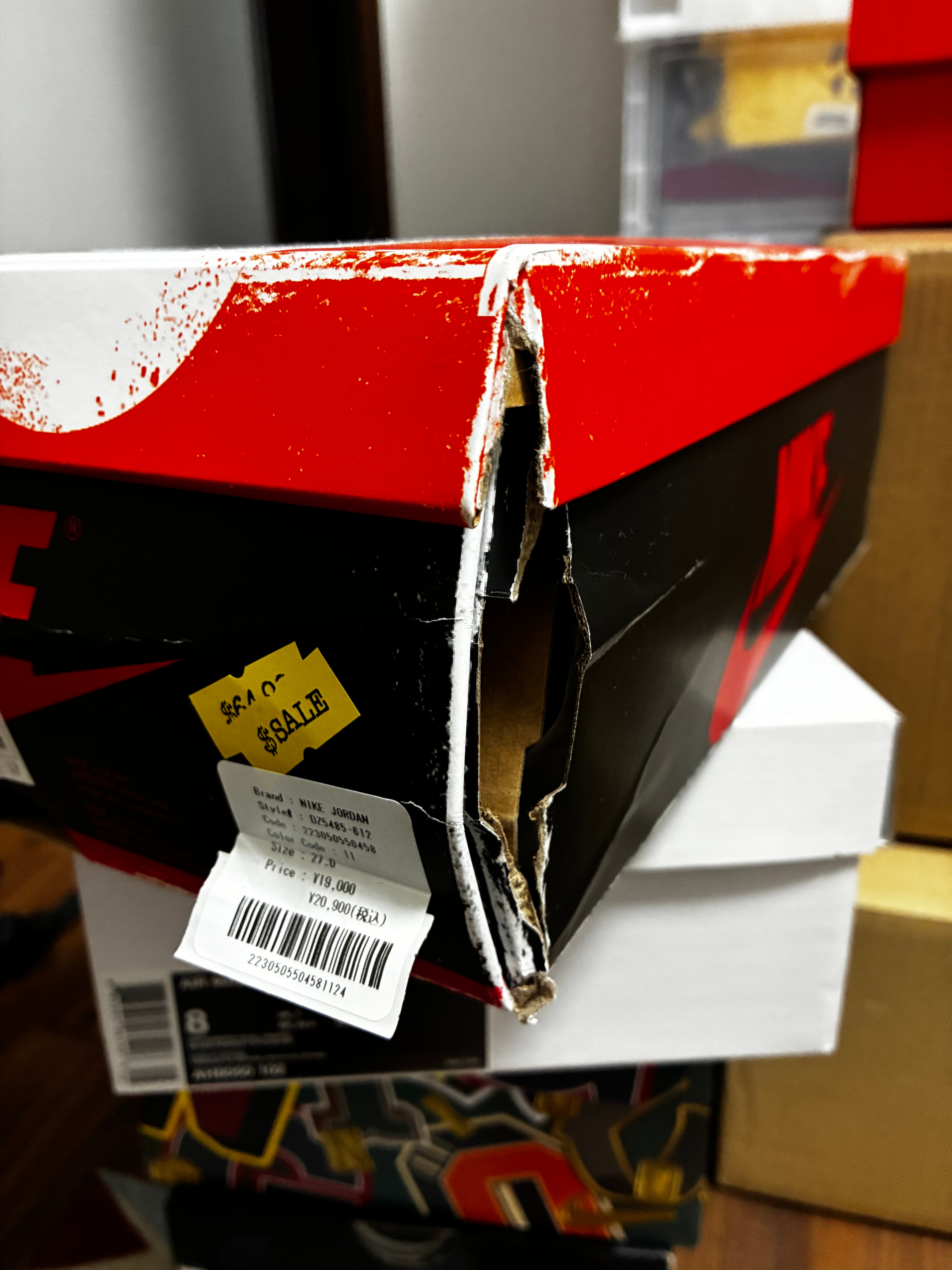 Nike Air Jordan 1 High OG "Lost & Found/Chicago"