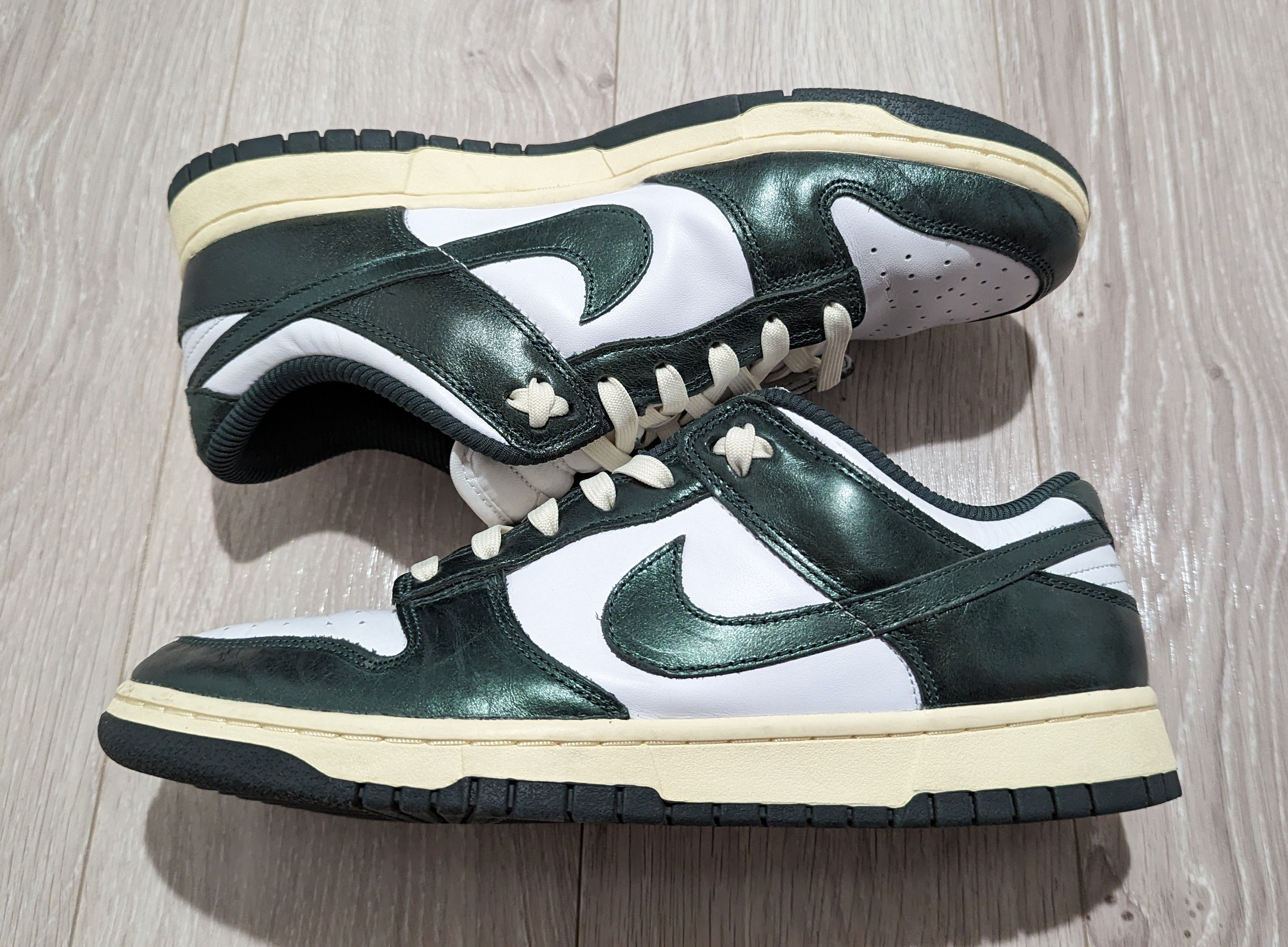 Nike Women's Dunk Low "Vintage Green"