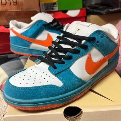Nike SB Dunk Low EMB "Miami"