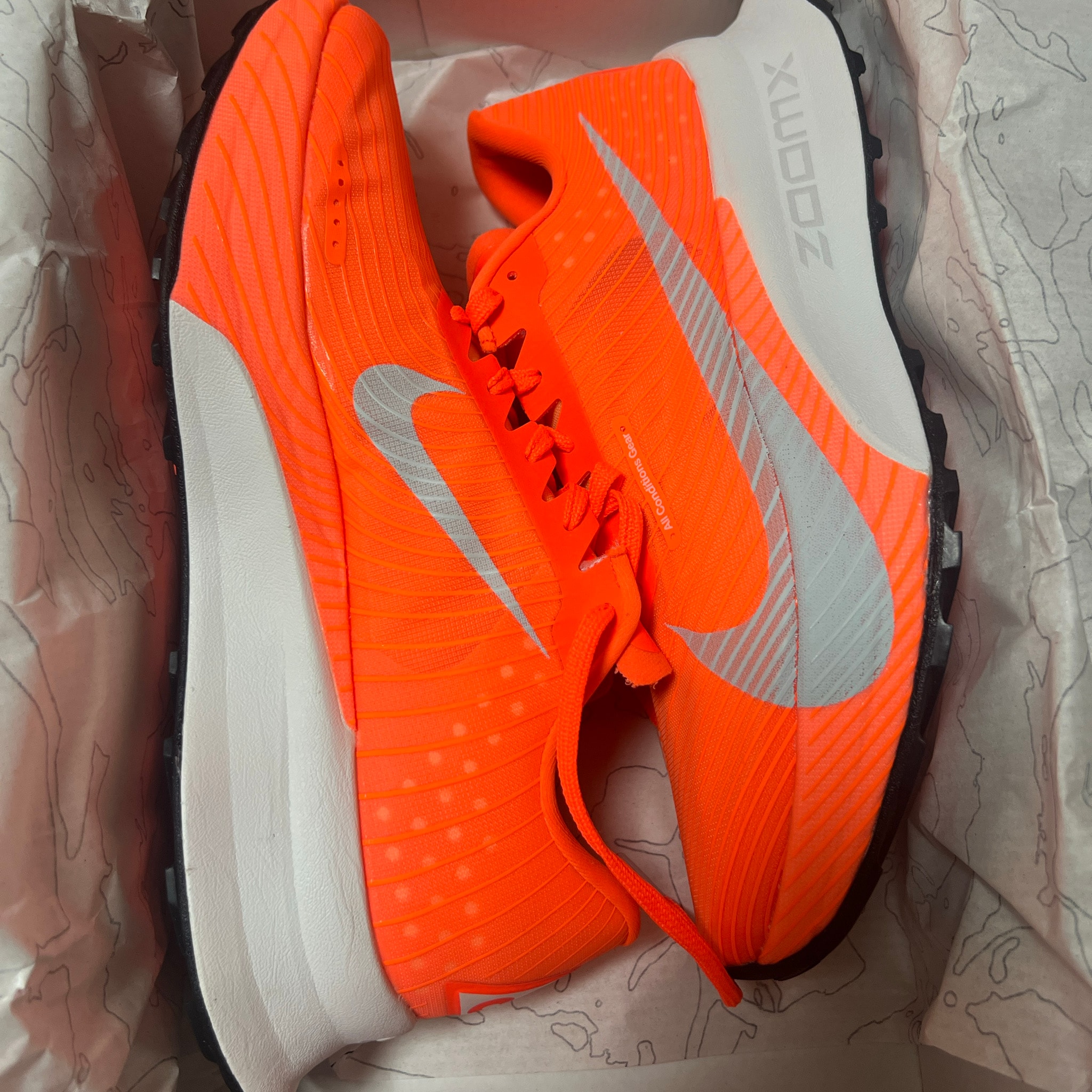 Nike ACG Ultrafly Trail "Hyper Crimson/Total Orange"