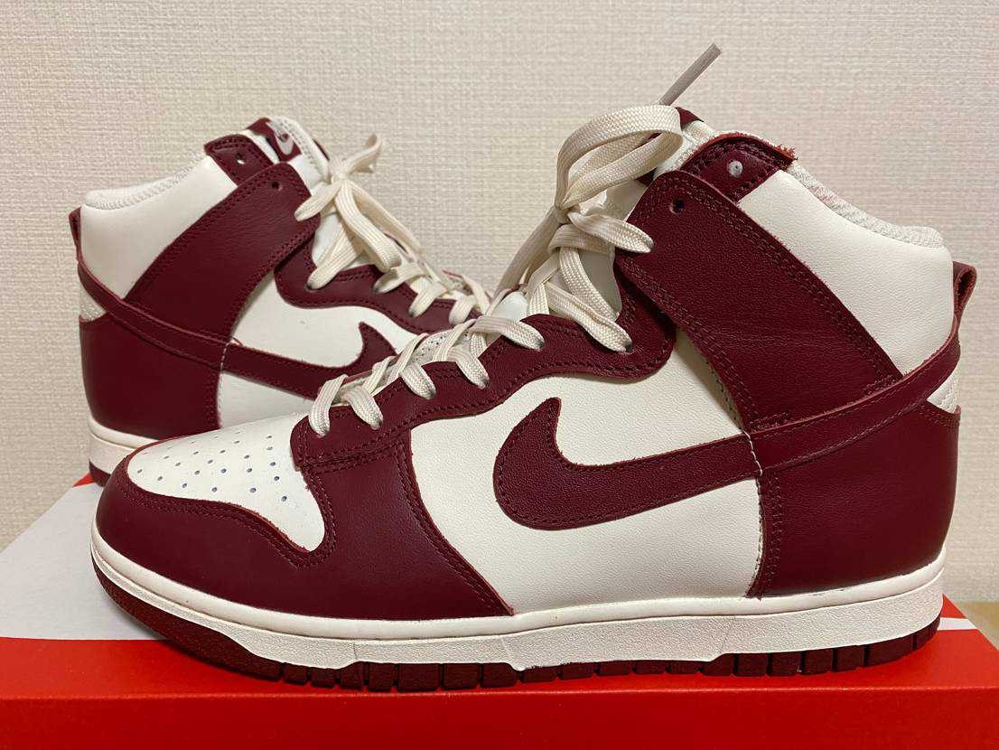 NIKE Women's DUNK HIGH "TEAM RED"