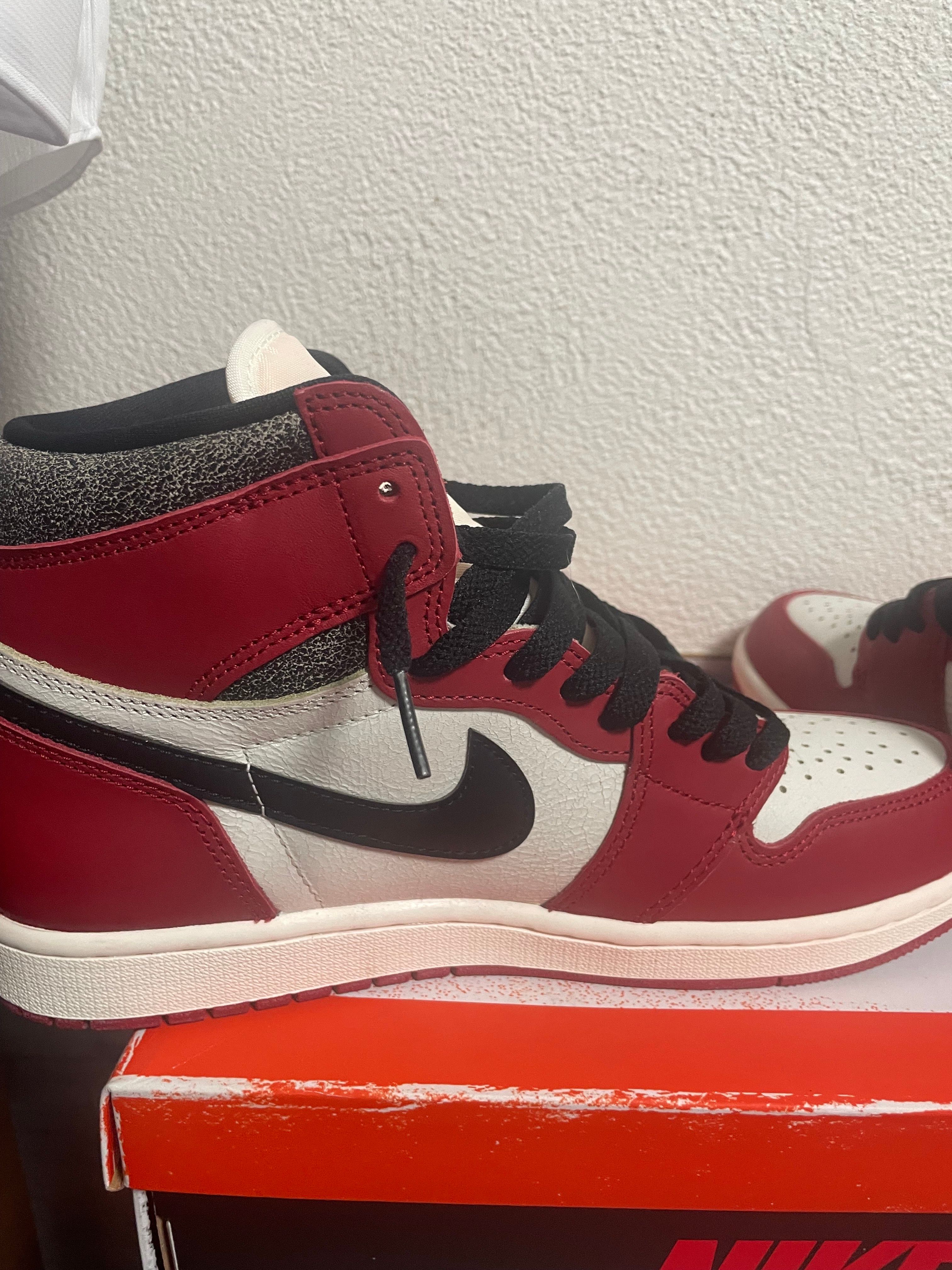 Nike Air Jordan 1 High OG "Lost & Found/Chicago"