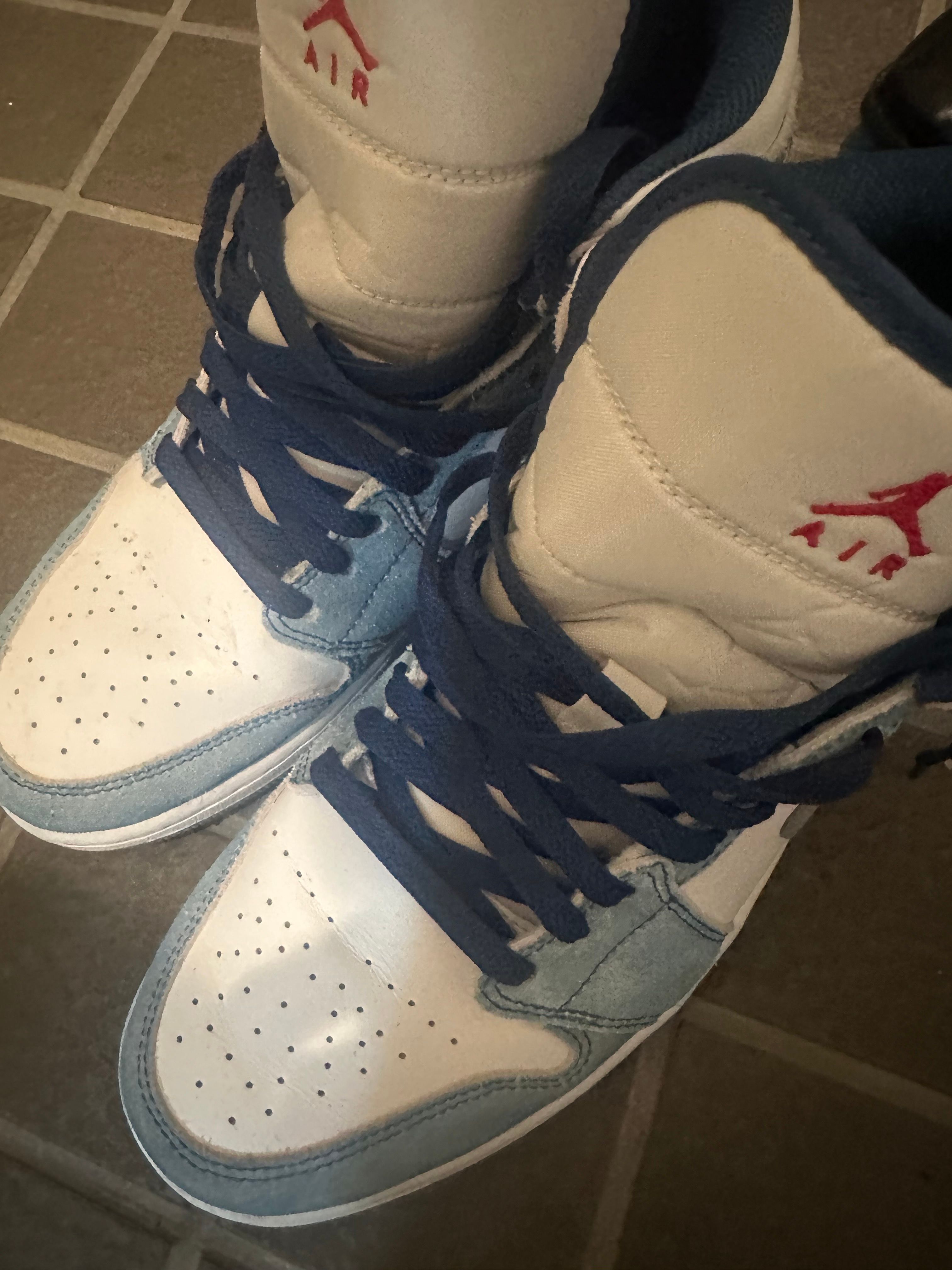 Nike Air Jordan 1 Mid SE "White/Hyper Royal/Red"